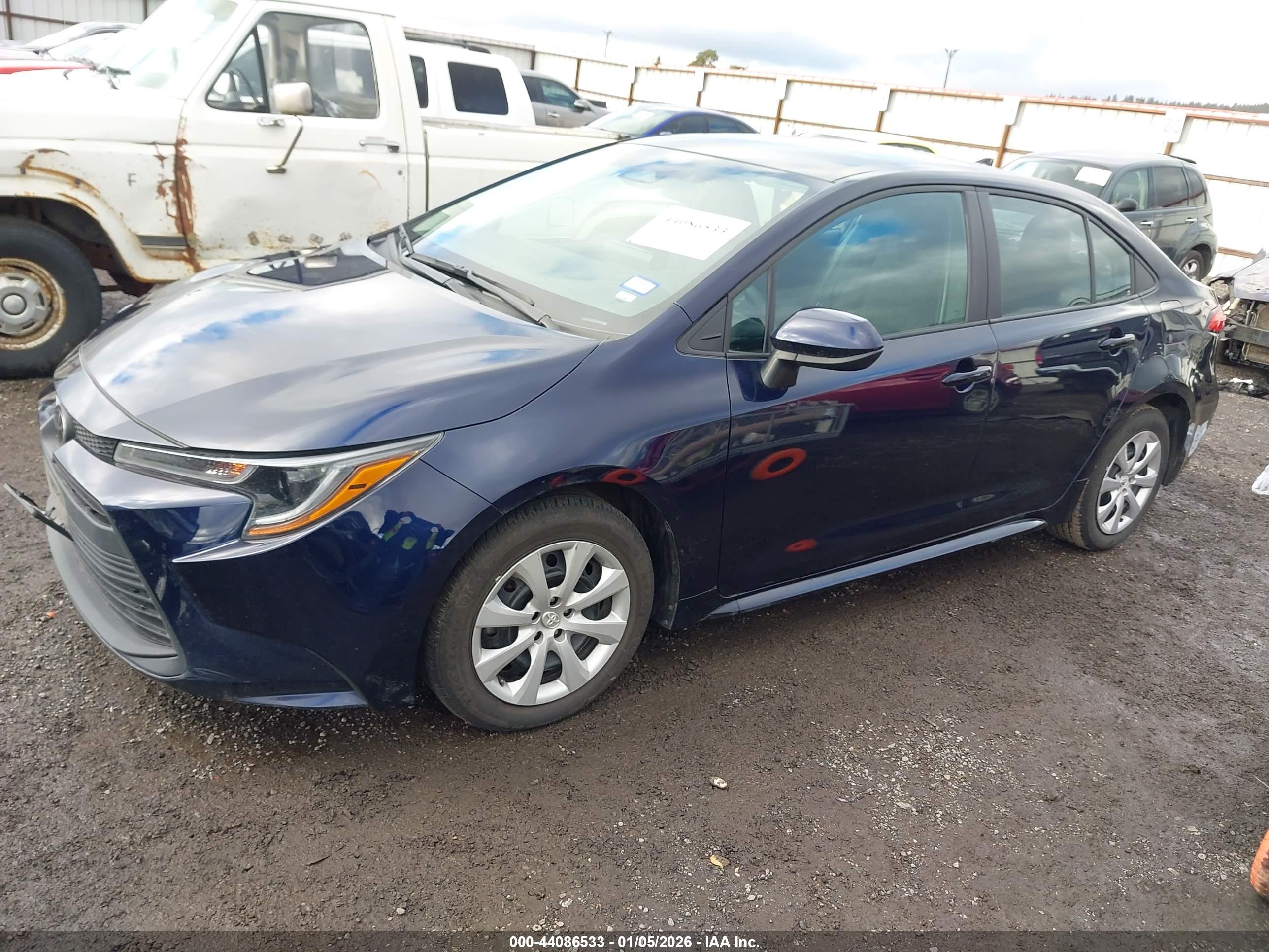 TOYOTA COROLLA image 2