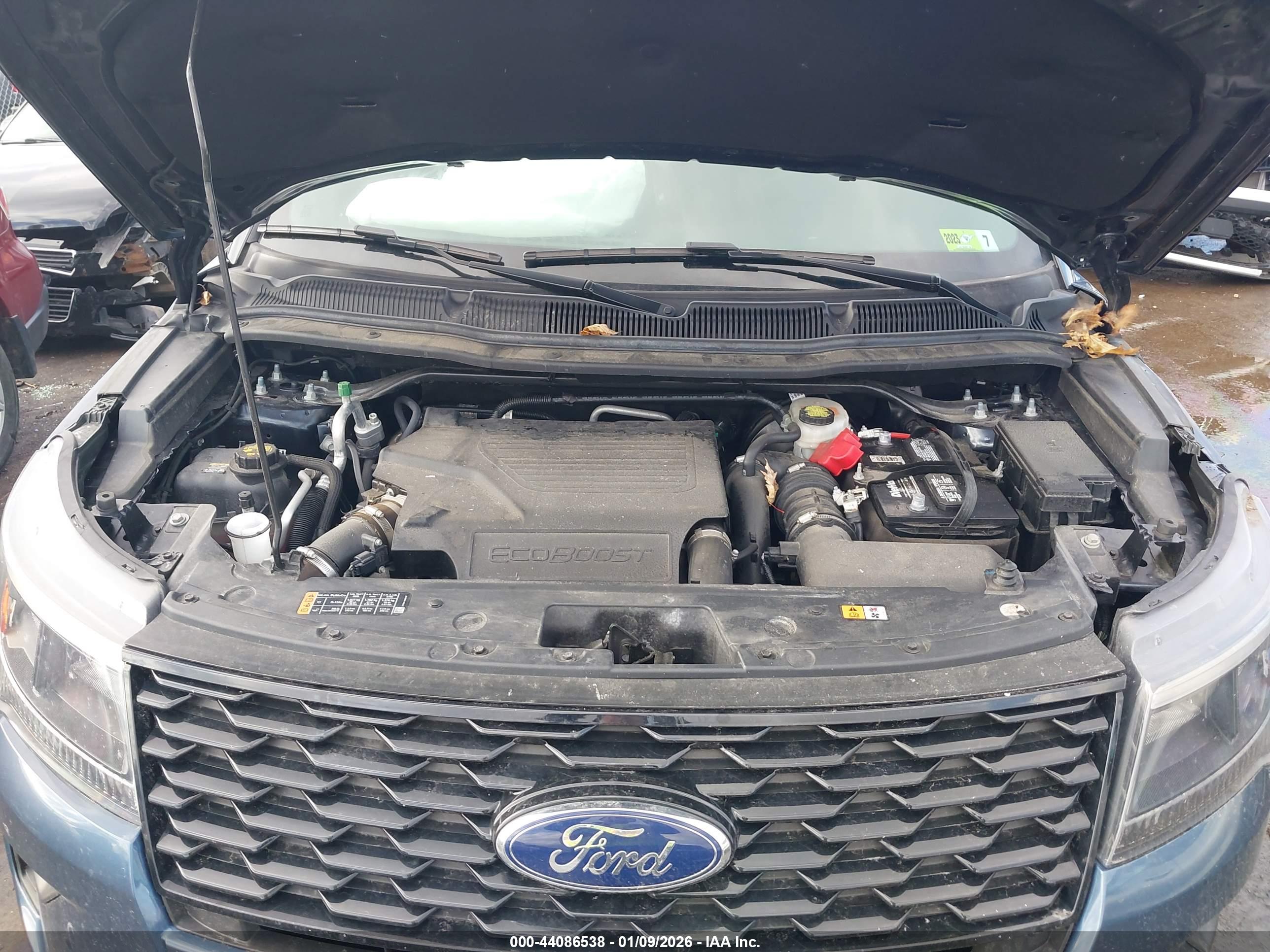 FORD EXPLORER image 10