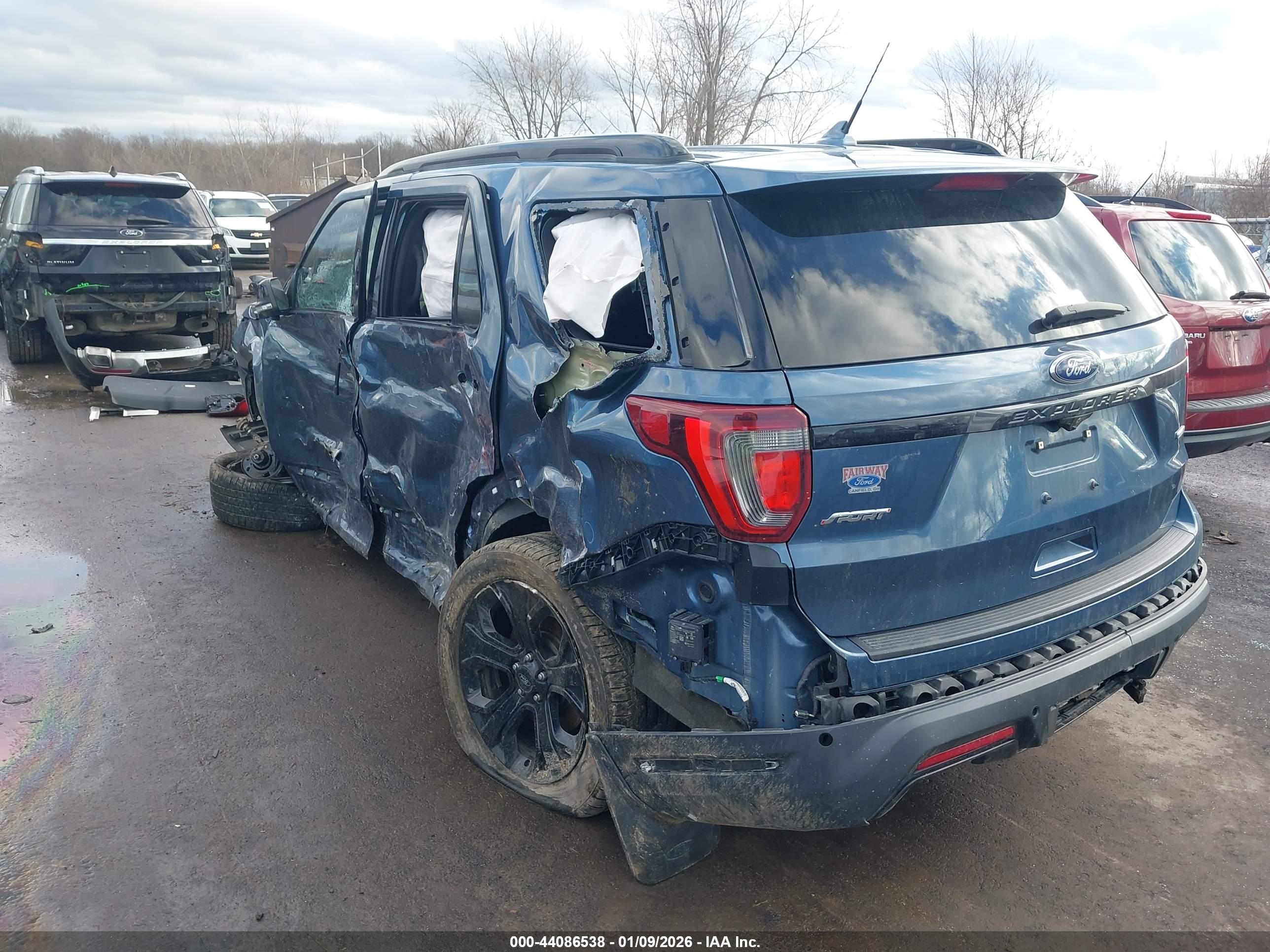 FORD EXPLORER image 3