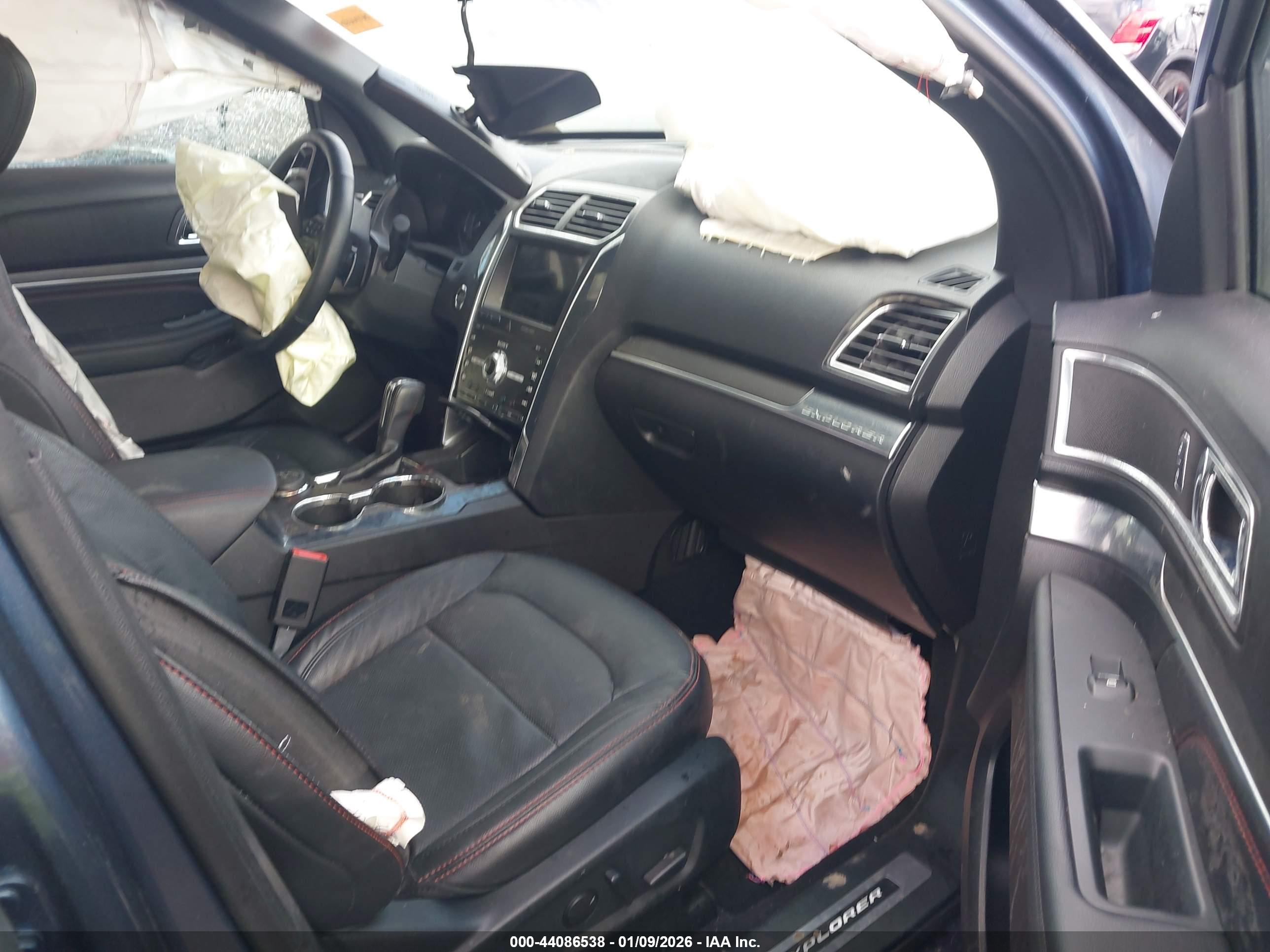 FORD EXPLORER image 5