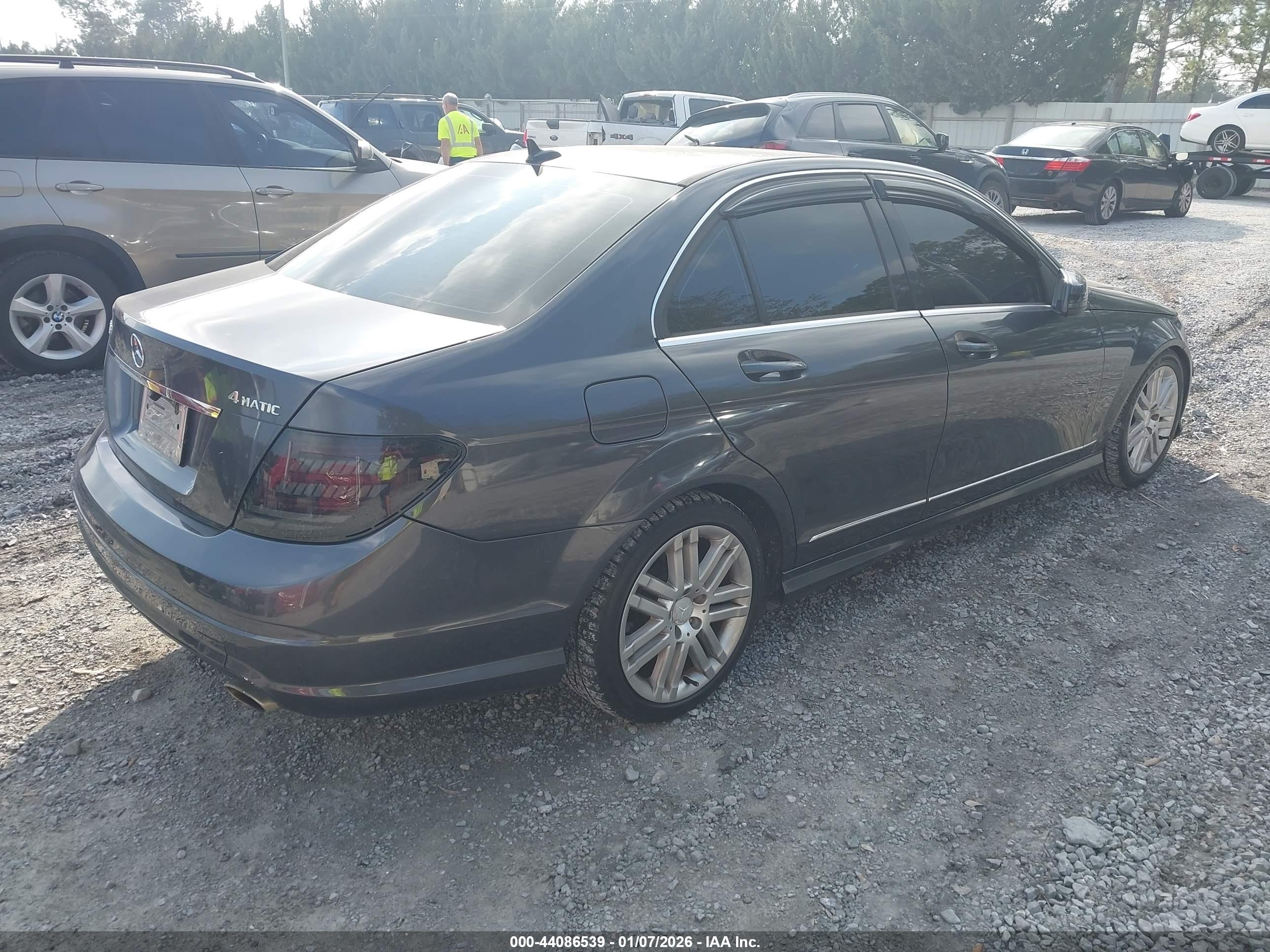 MERCEDES-BENZ C image 4