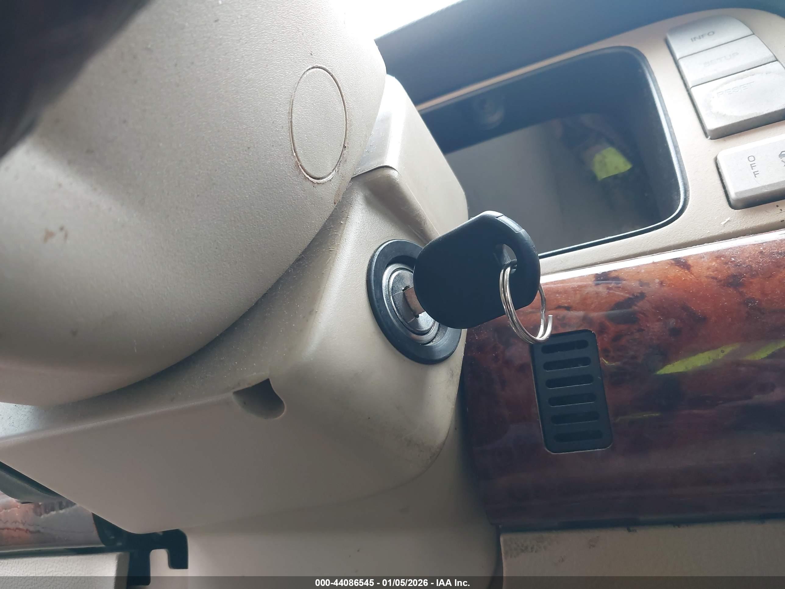 LINCOLN NAVIGATOR image 11