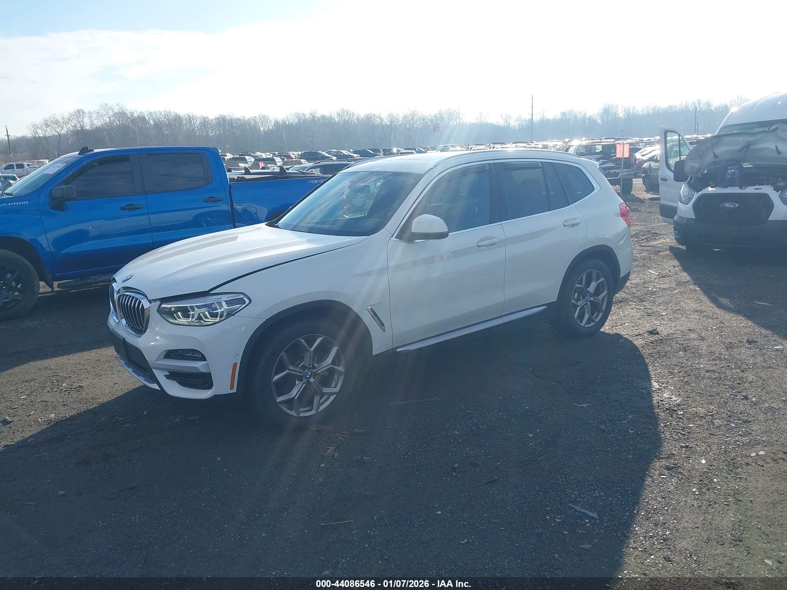 BMW X3 image 2