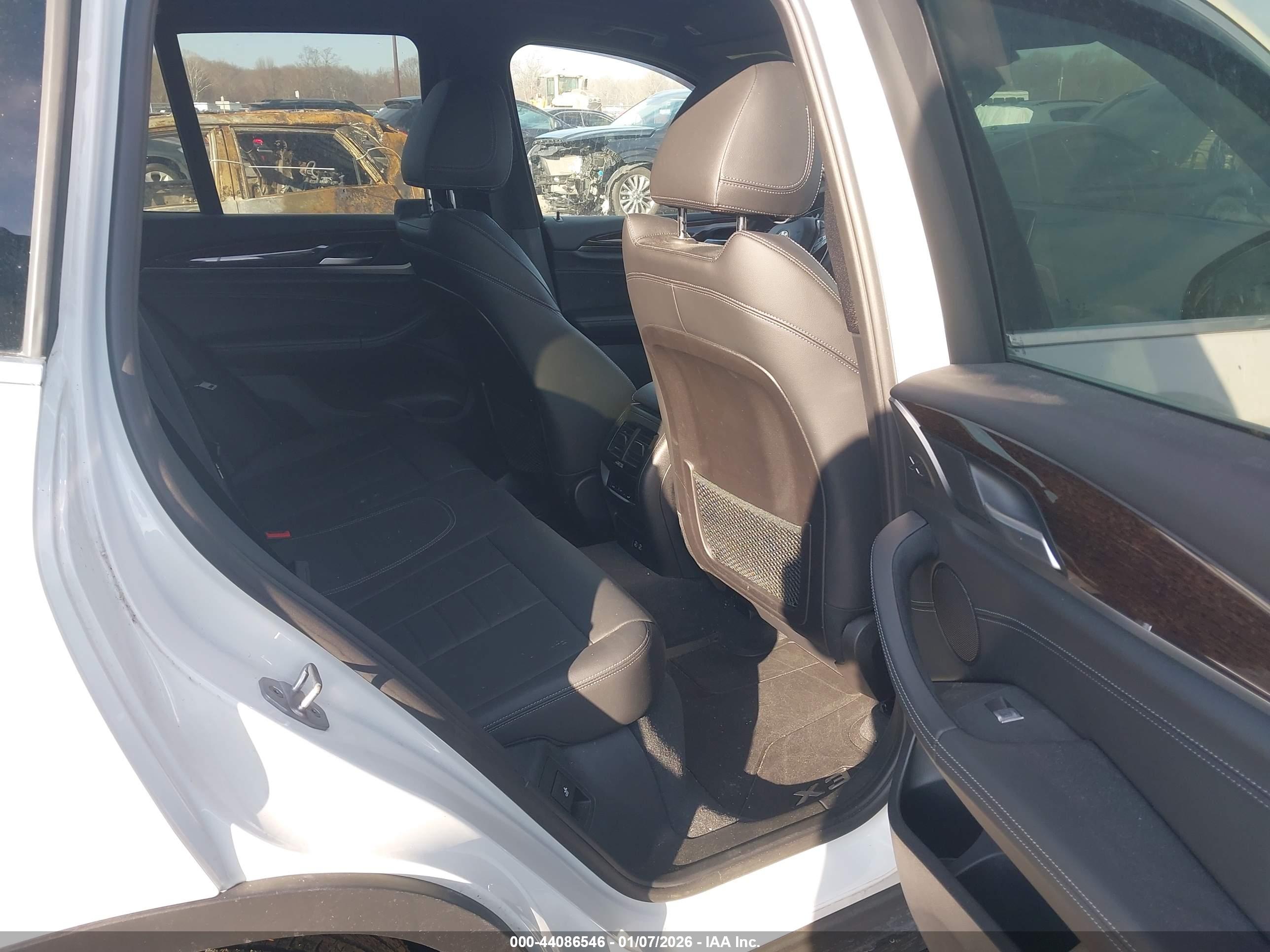BMW X3 image 8