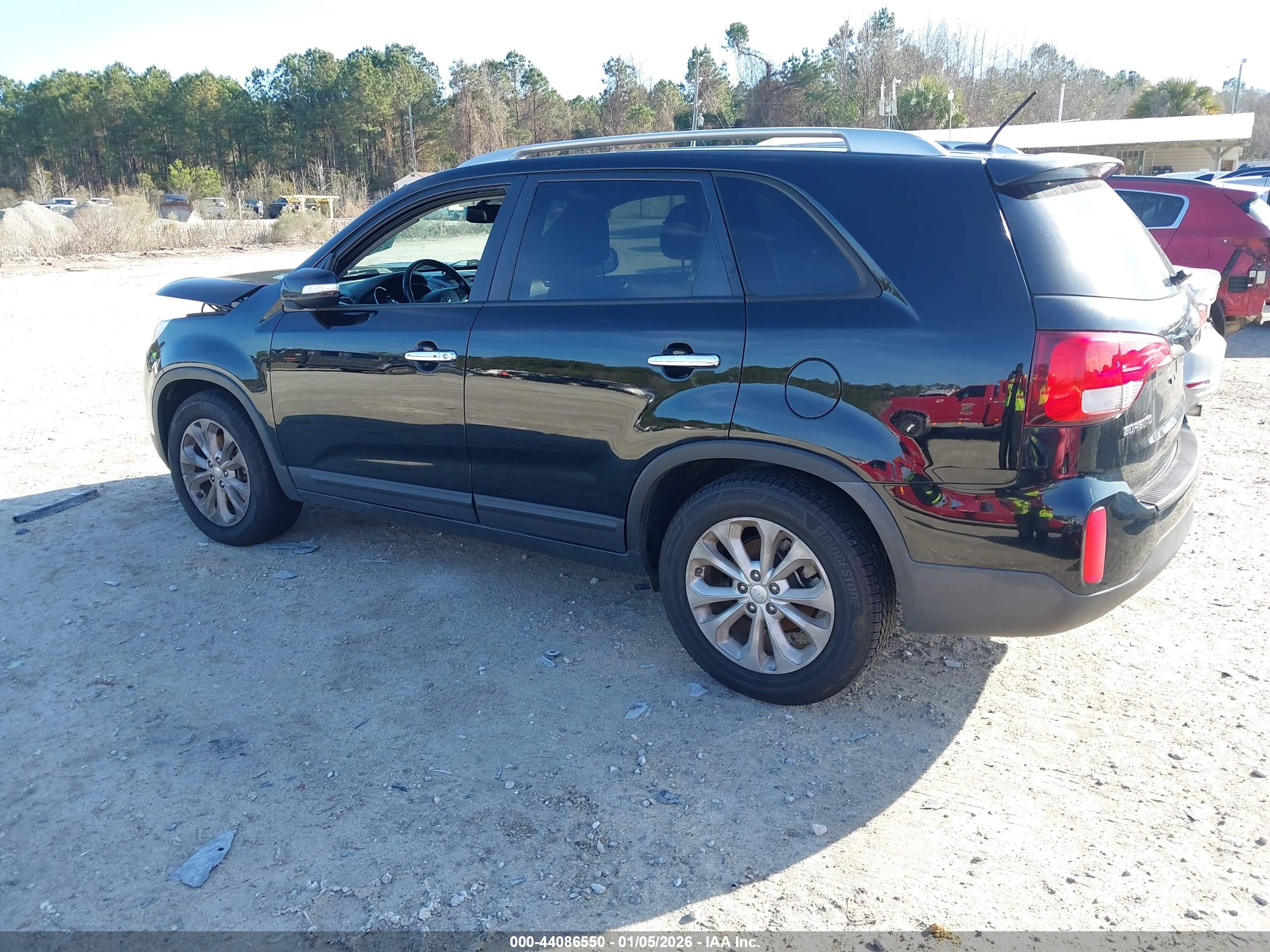KIA SORENTO image 3