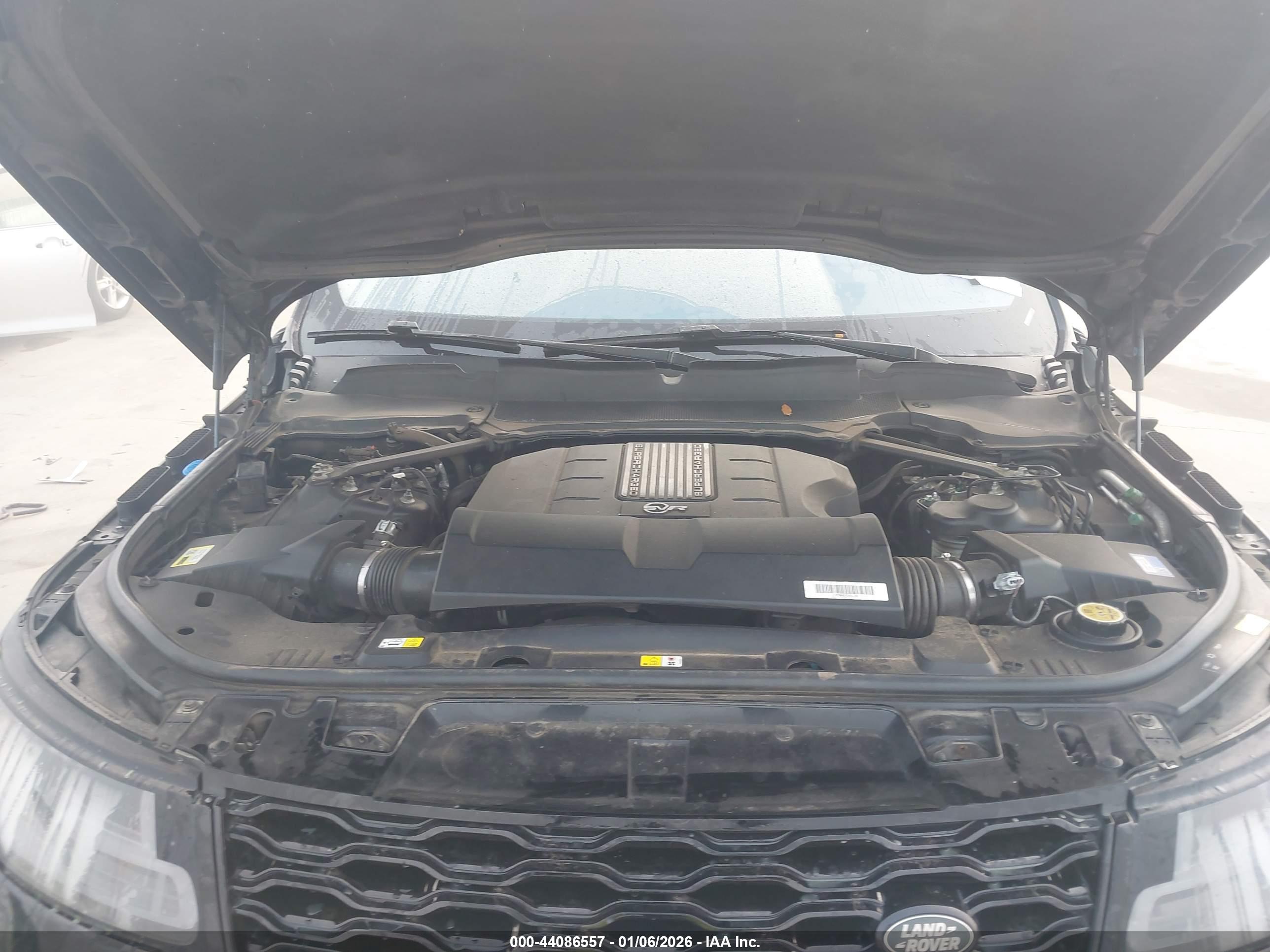 LAND ROVER image 10
