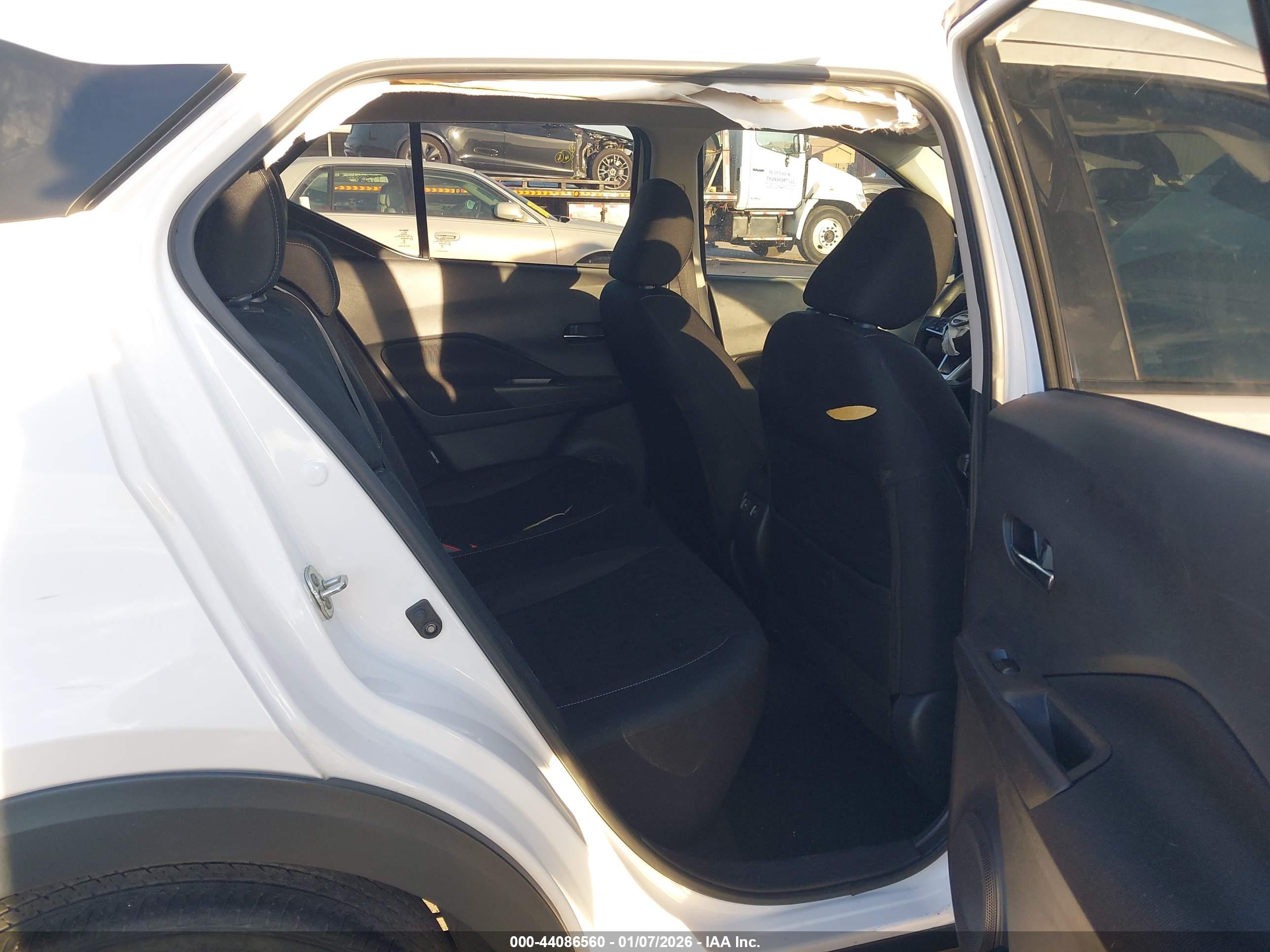 NISSAN KICKS image 8