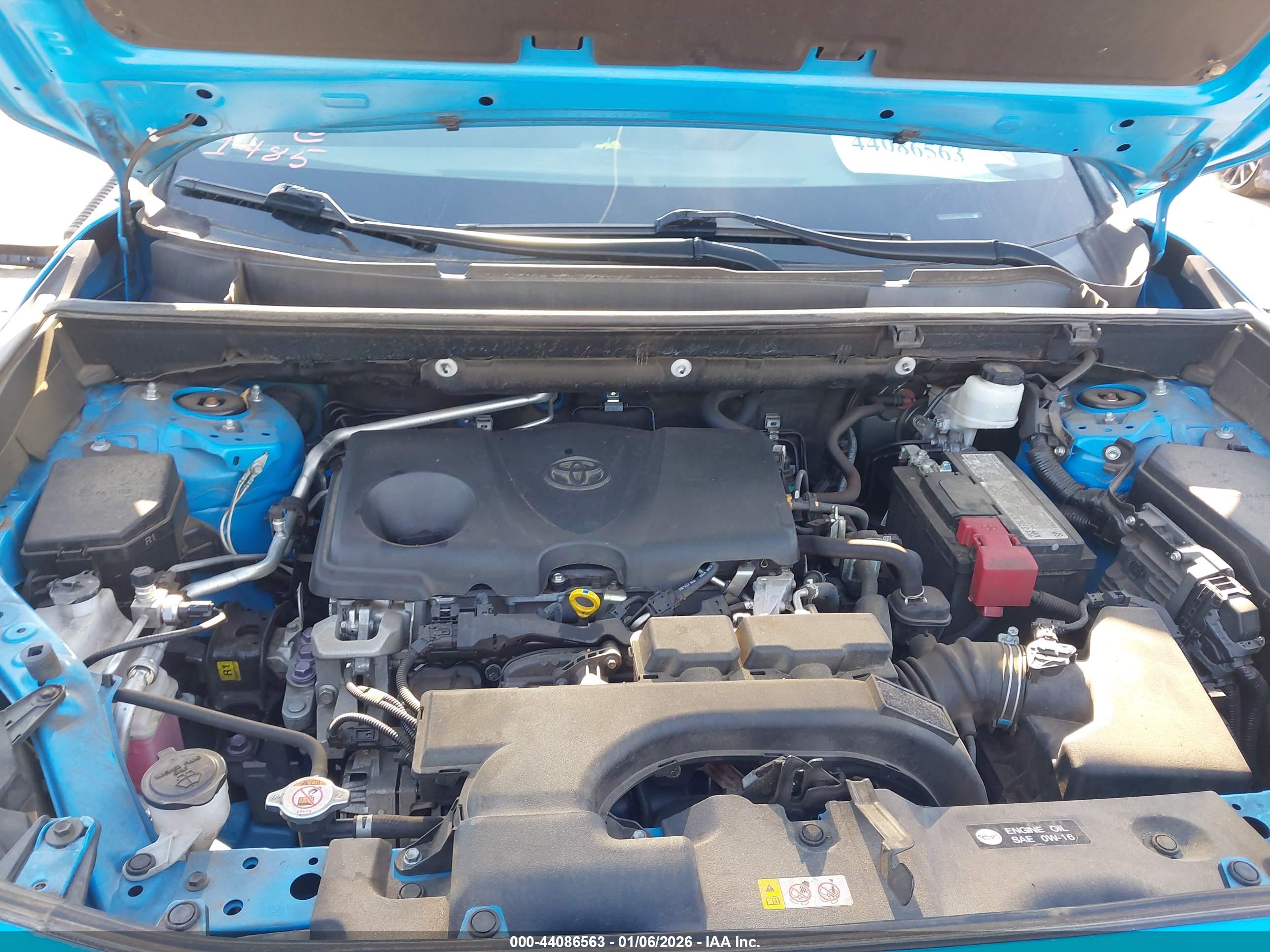 TOYOTA RAV4 image 10