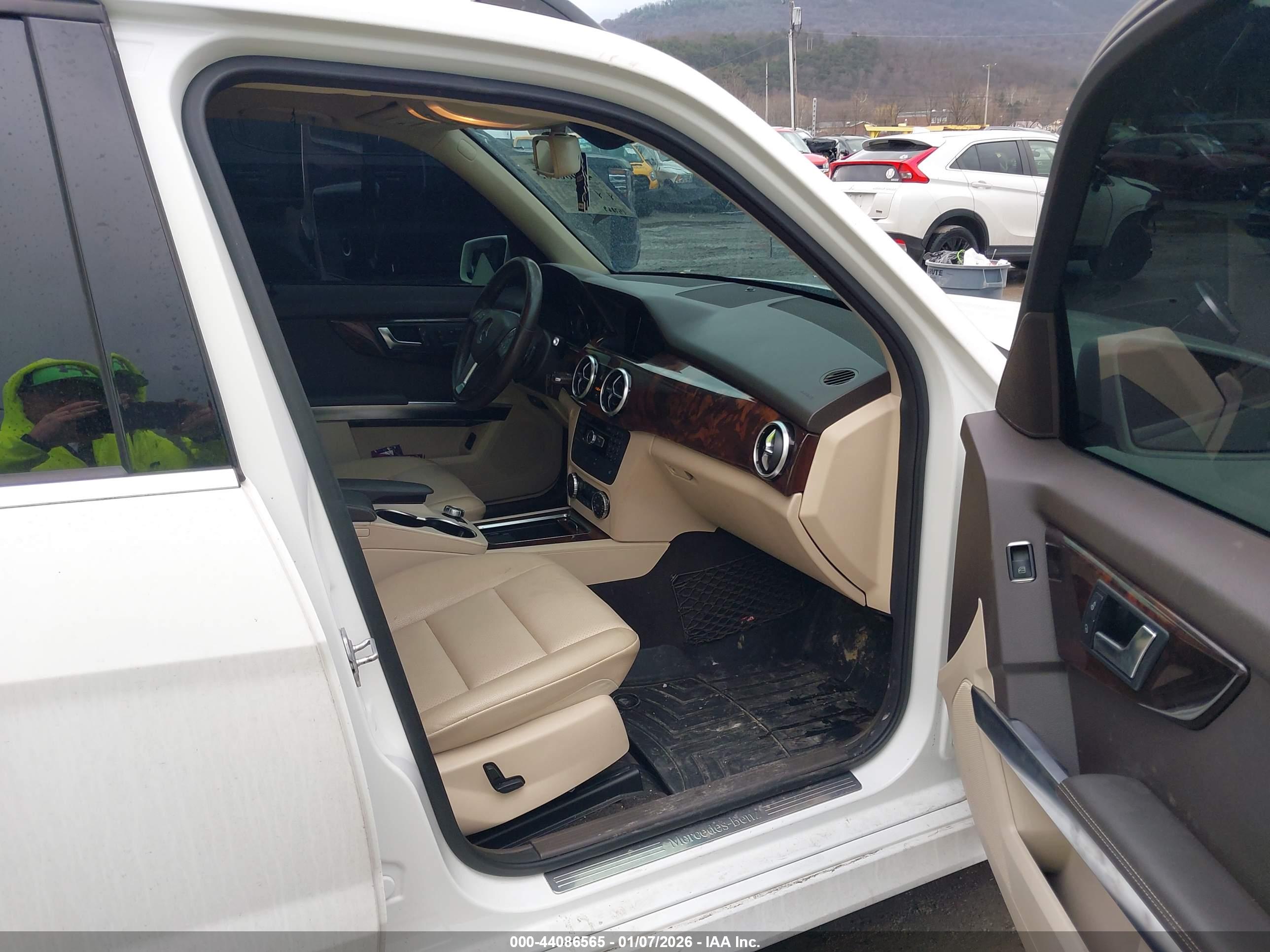 MERCEDES-BENZ GLK image 5
