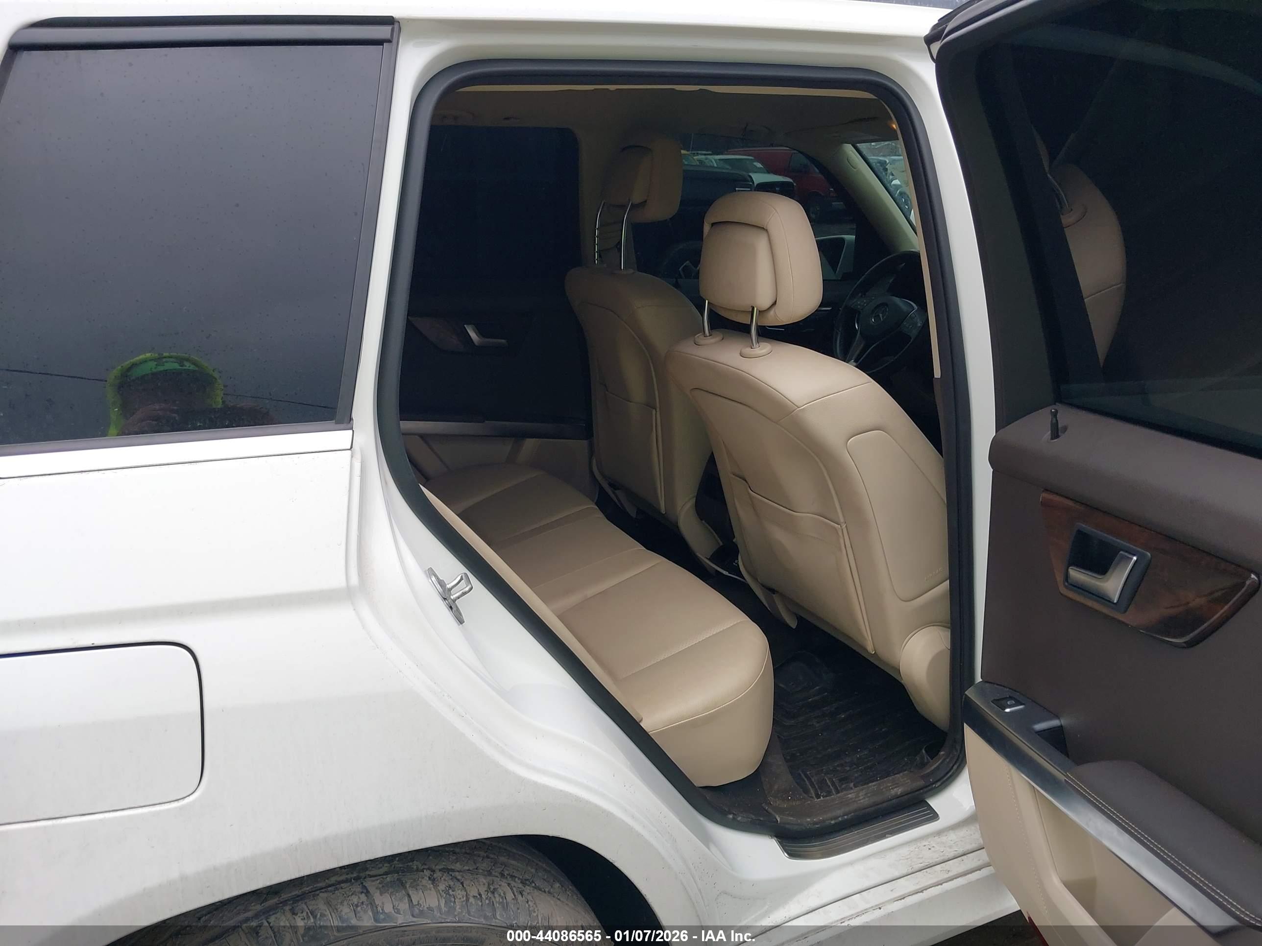 MERCEDES-BENZ GLK image 8