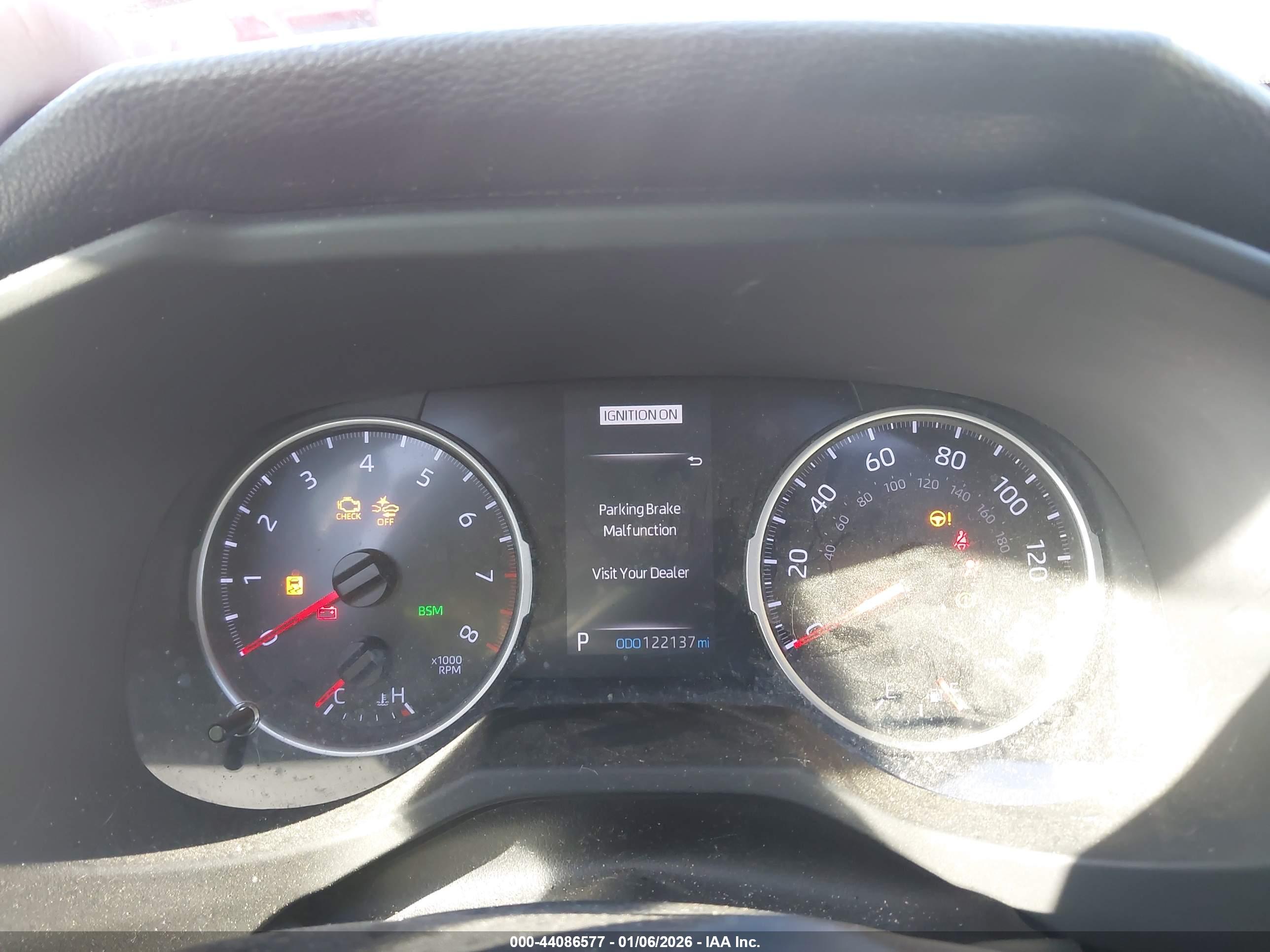 TOYOTA RAV4 image 7