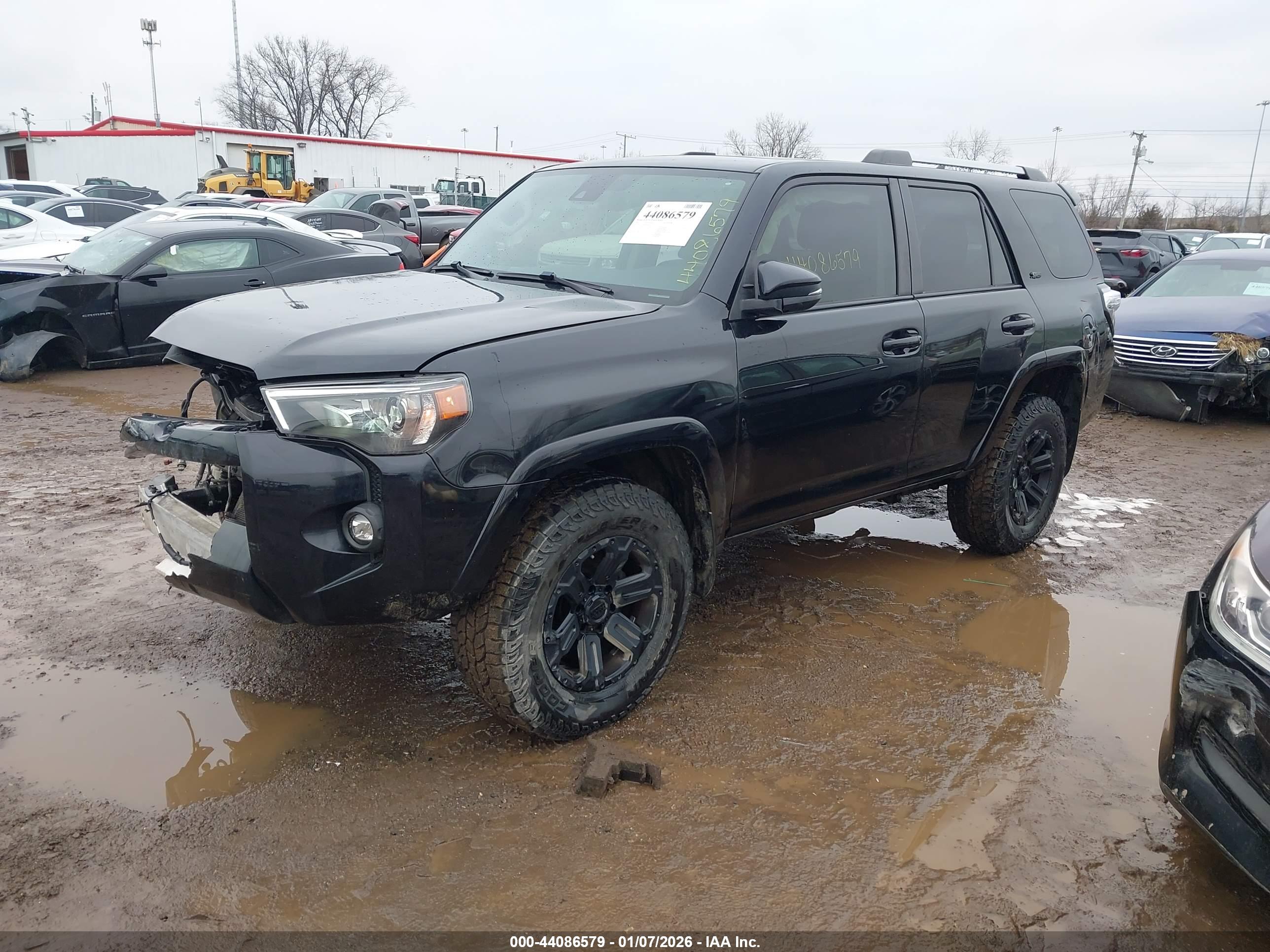 TOYOTA 4RUNNER image 2