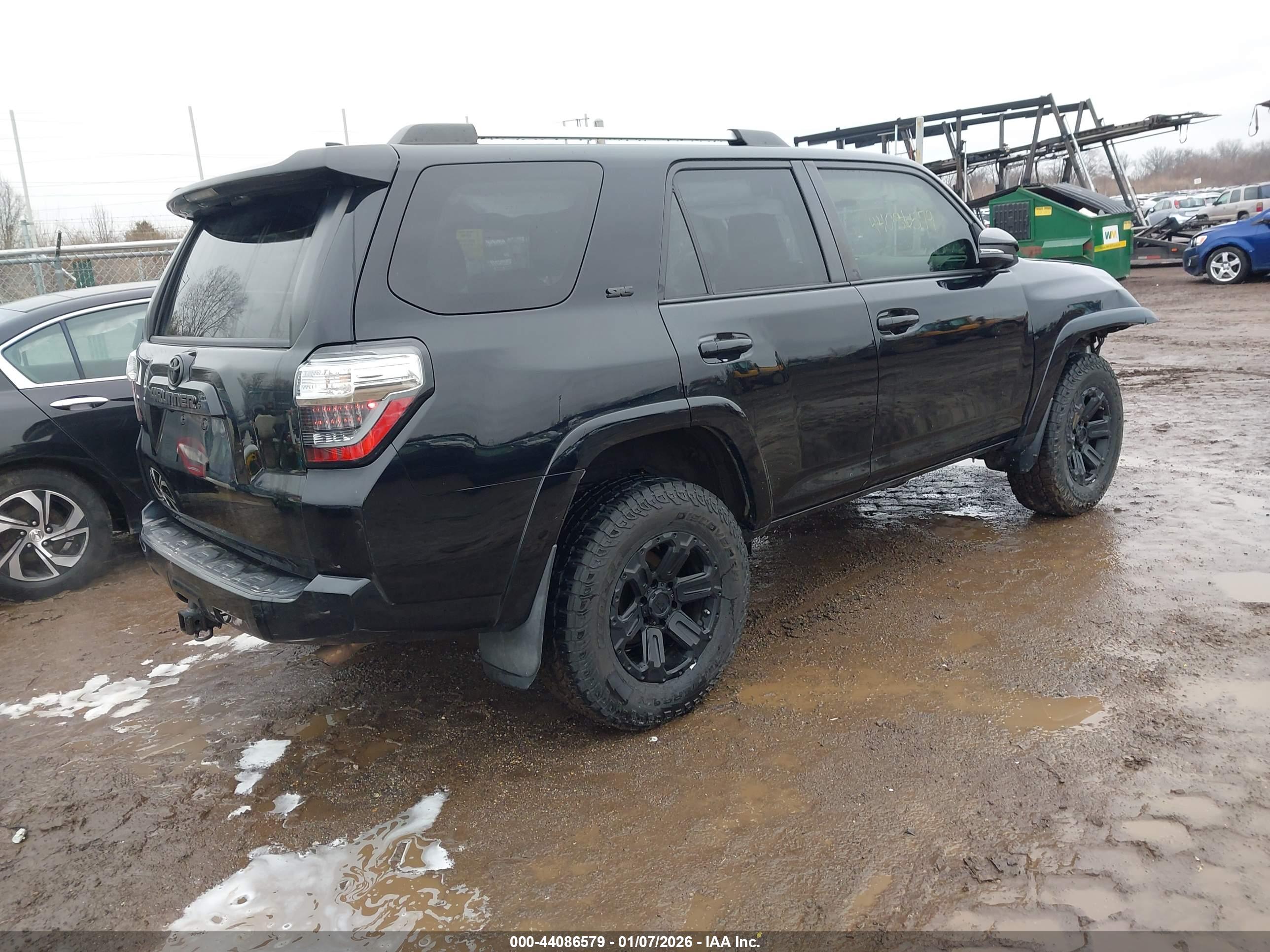 TOYOTA 4RUNNER image 4