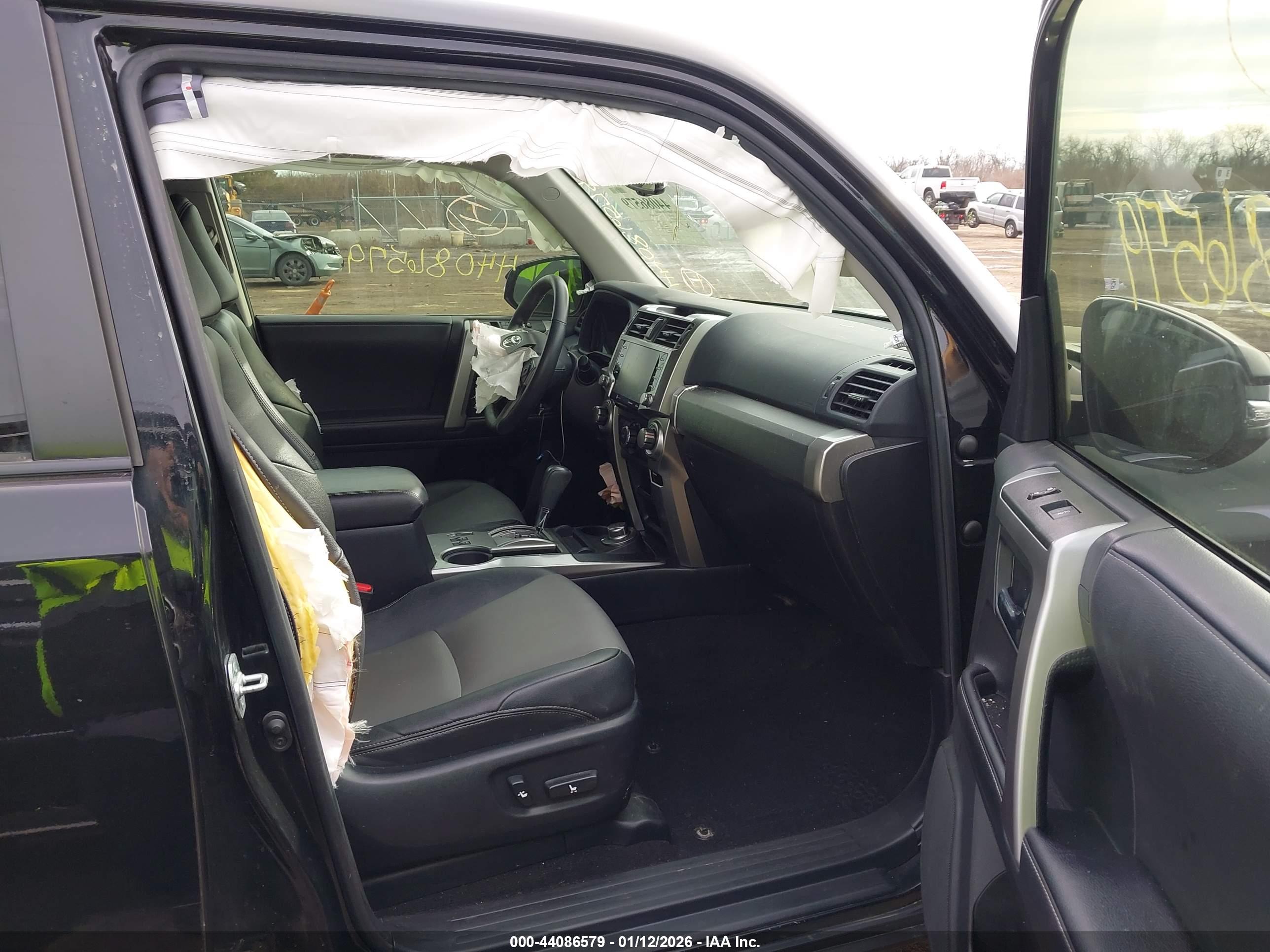 TOYOTA 4RUNNER image 5