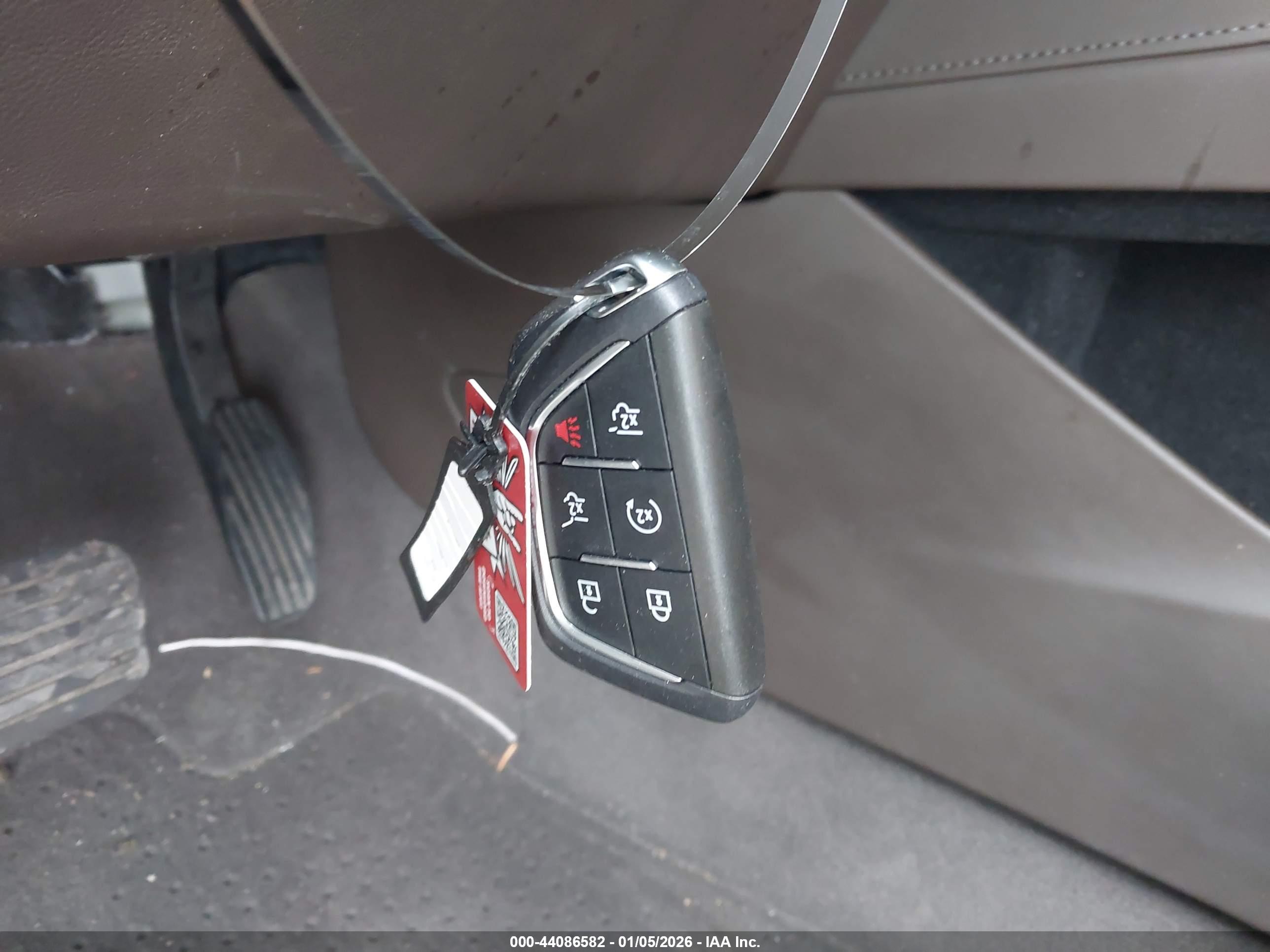 CADILLAC ESCALADE image 11