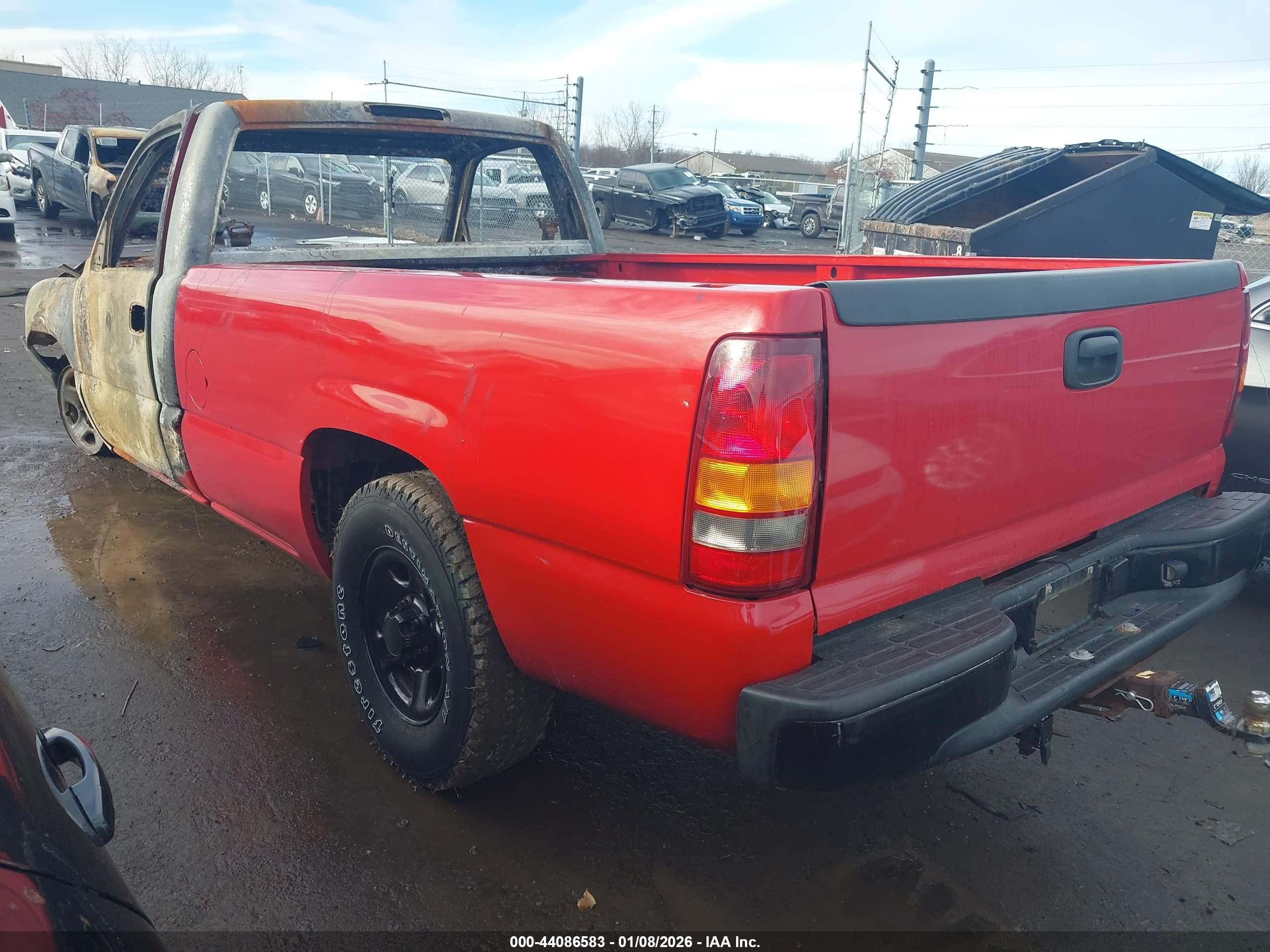 CHEVROLET SILVERADO image 3