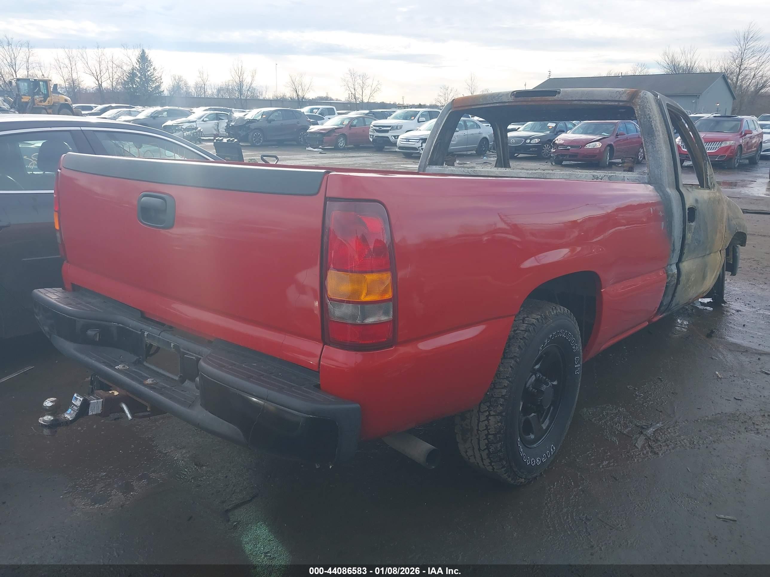 CHEVROLET SILVERADO image 4