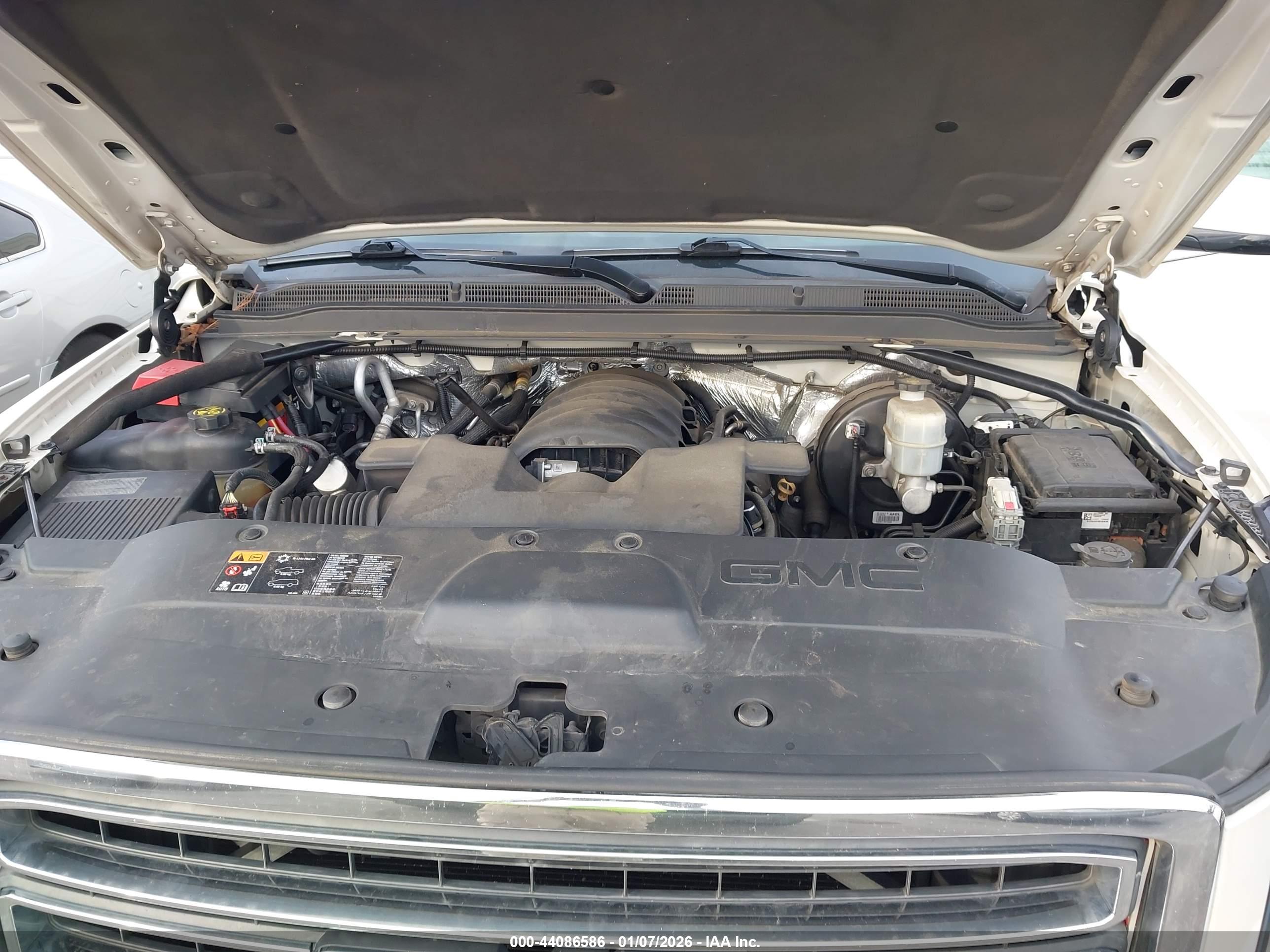 GMC YUKON image 10