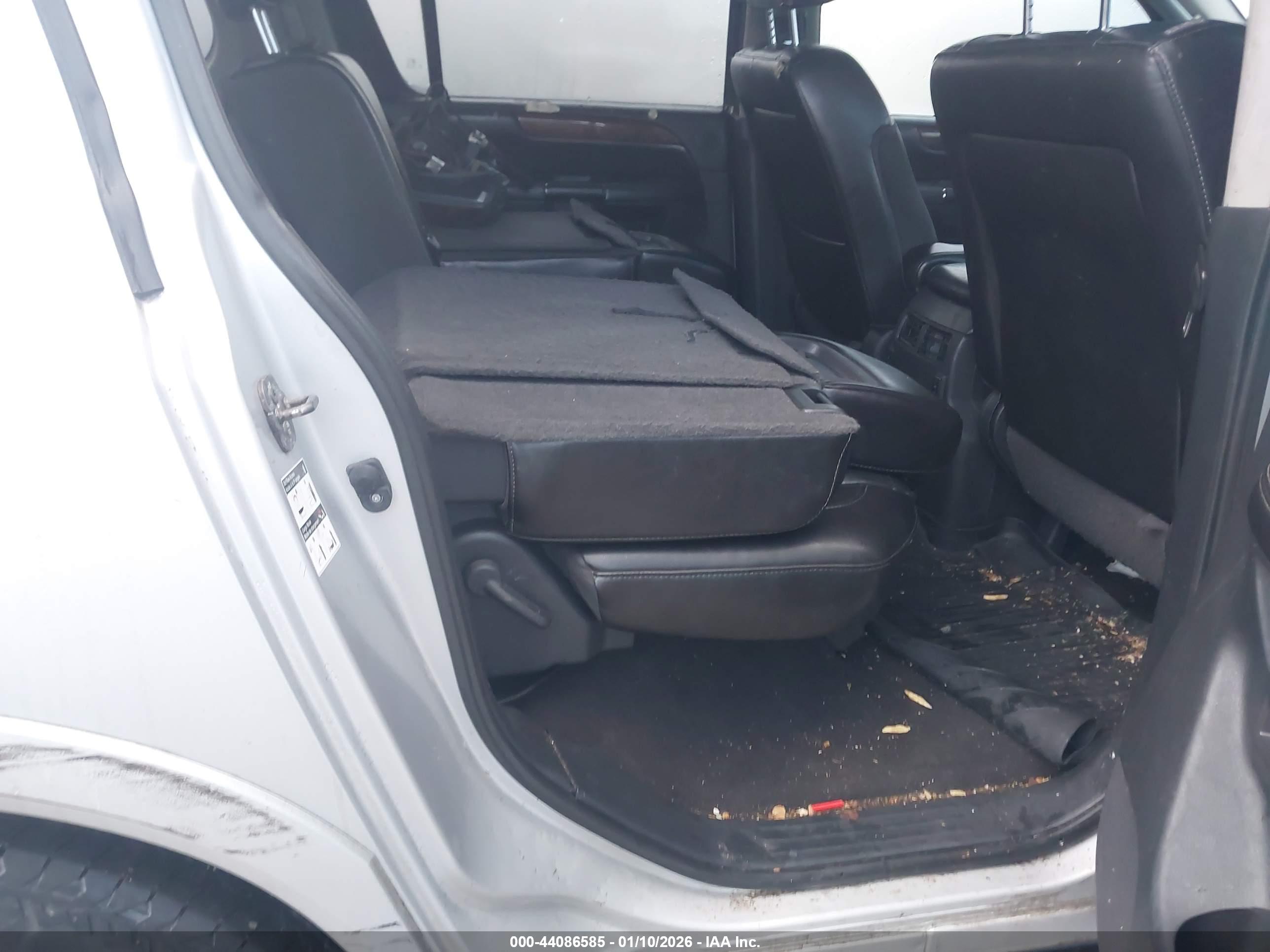 NISSAN ARMADA image 8