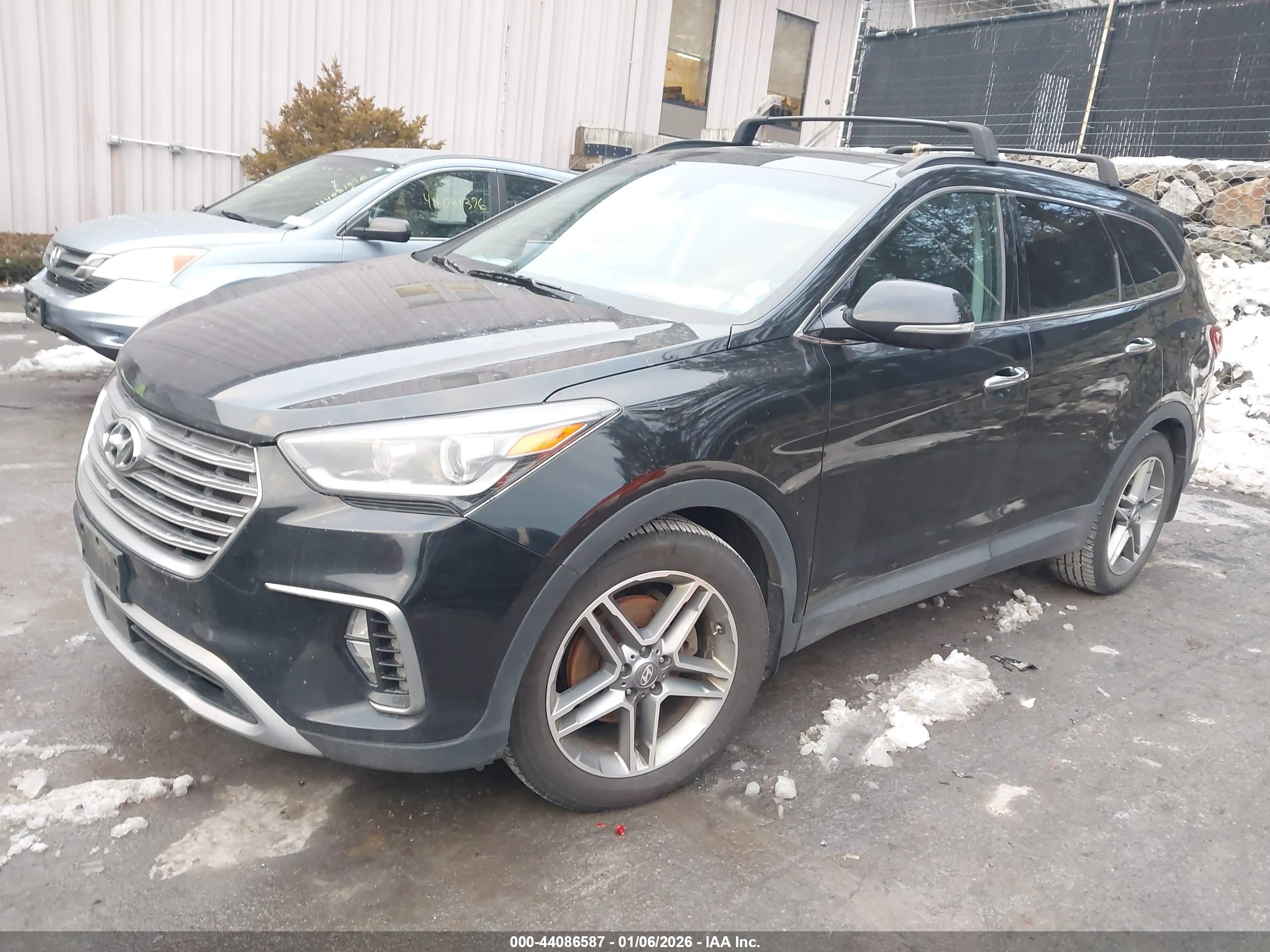 HYUNDAI SANTA image 2