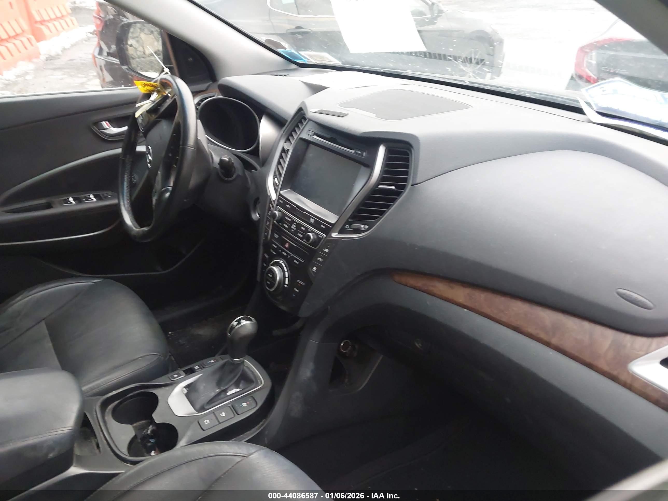HYUNDAI SANTA image 5