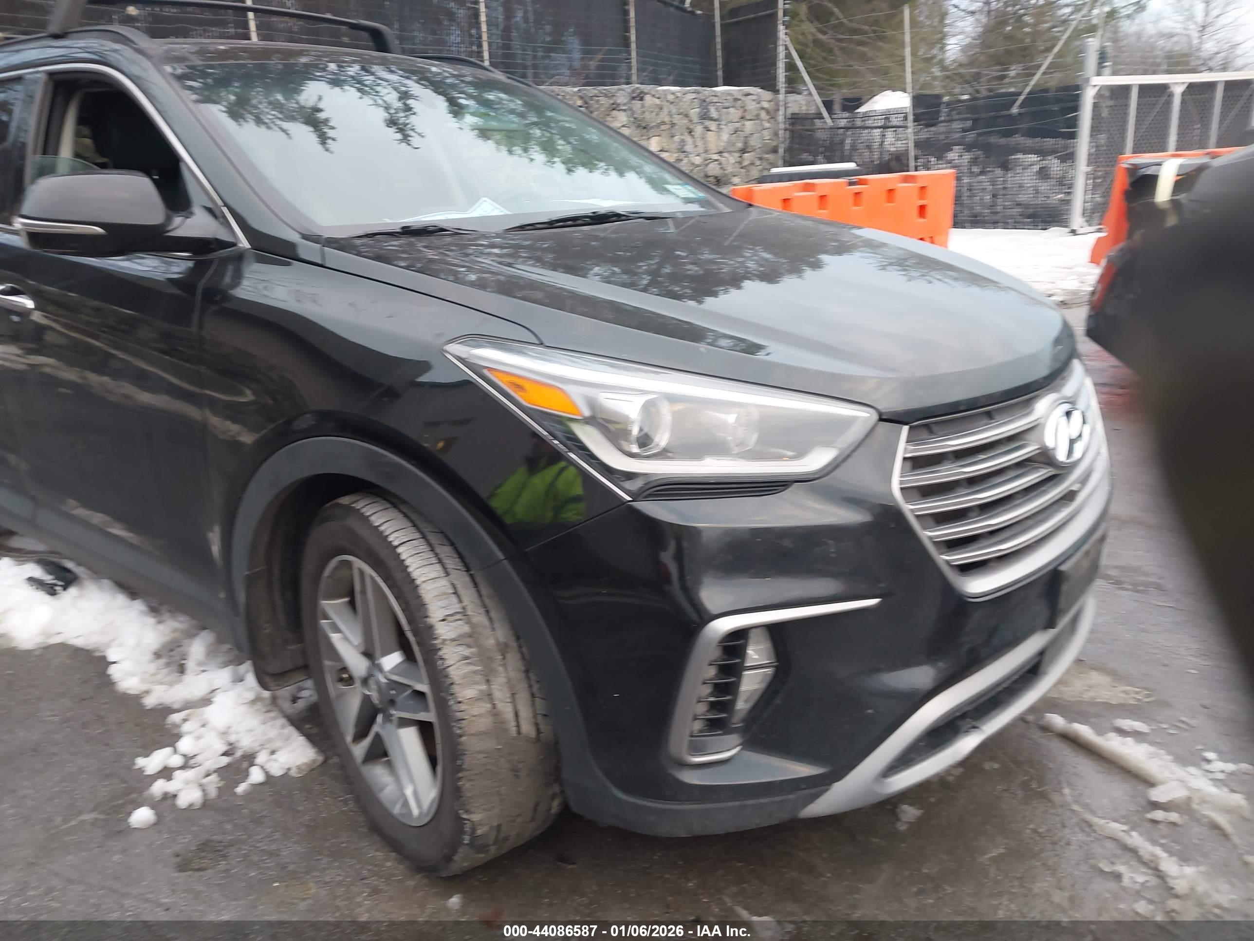 HYUNDAI SANTA image 6