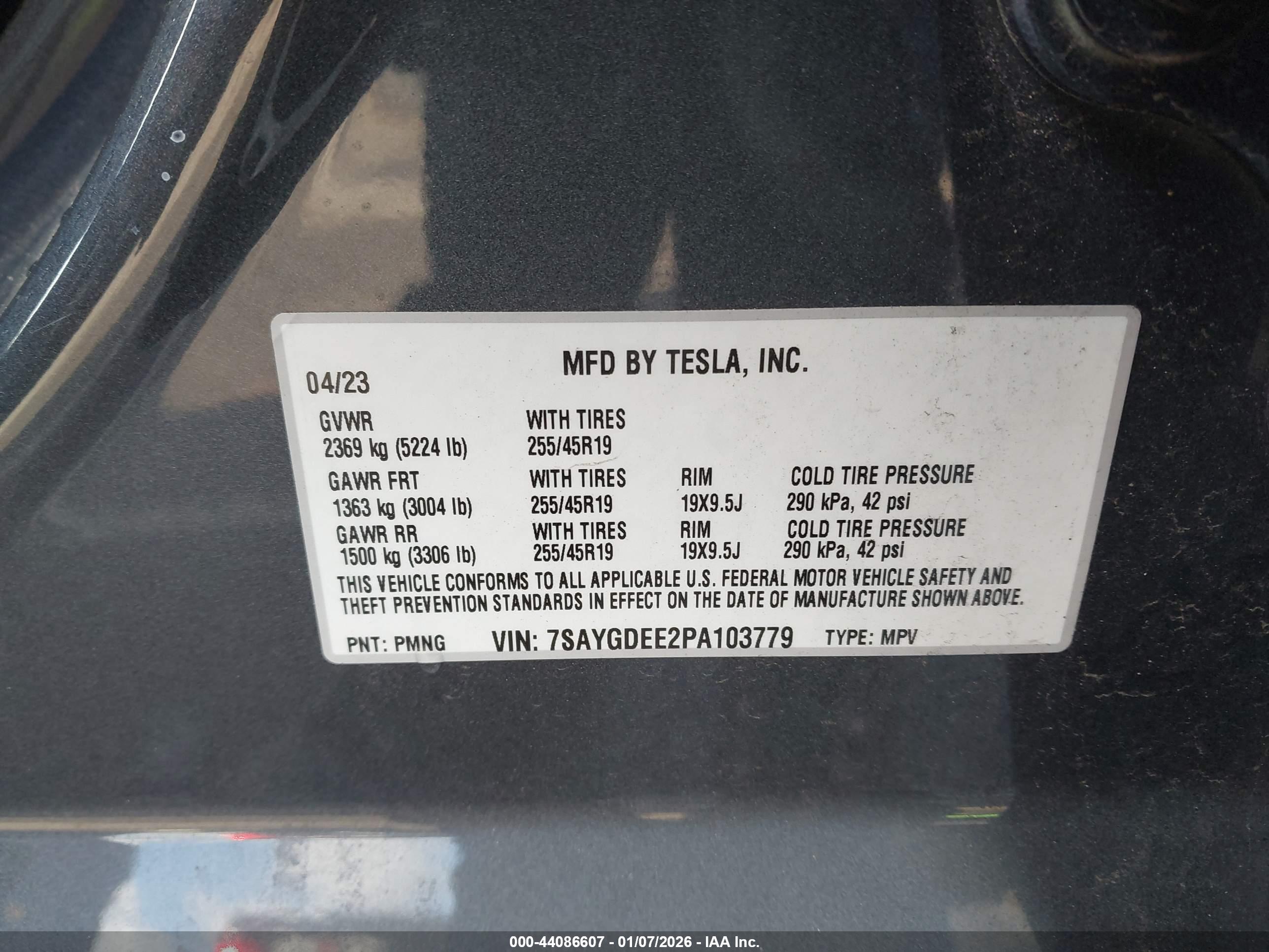 TESLA MODEL image 9