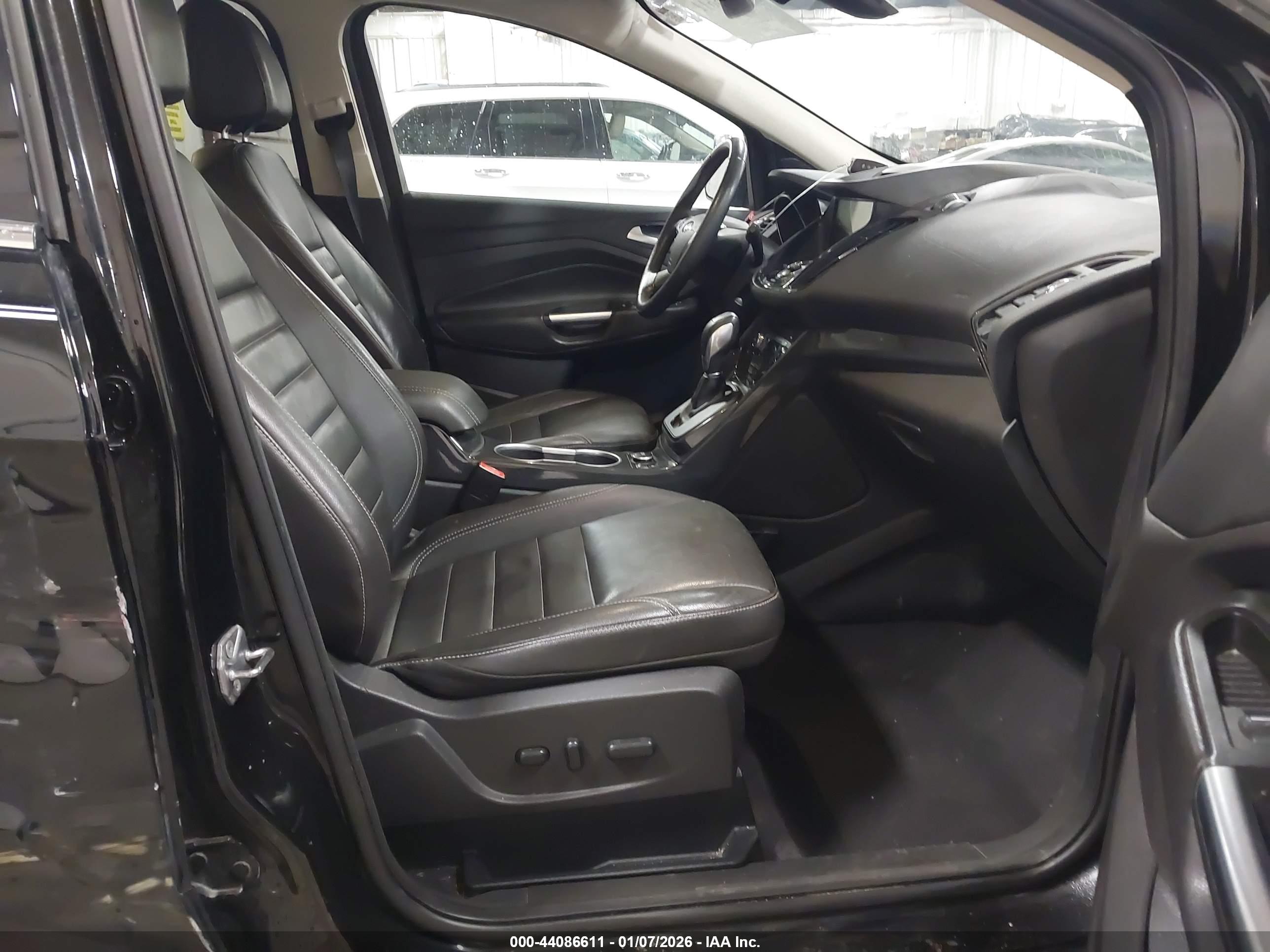 FORD ESCAPE image 5
