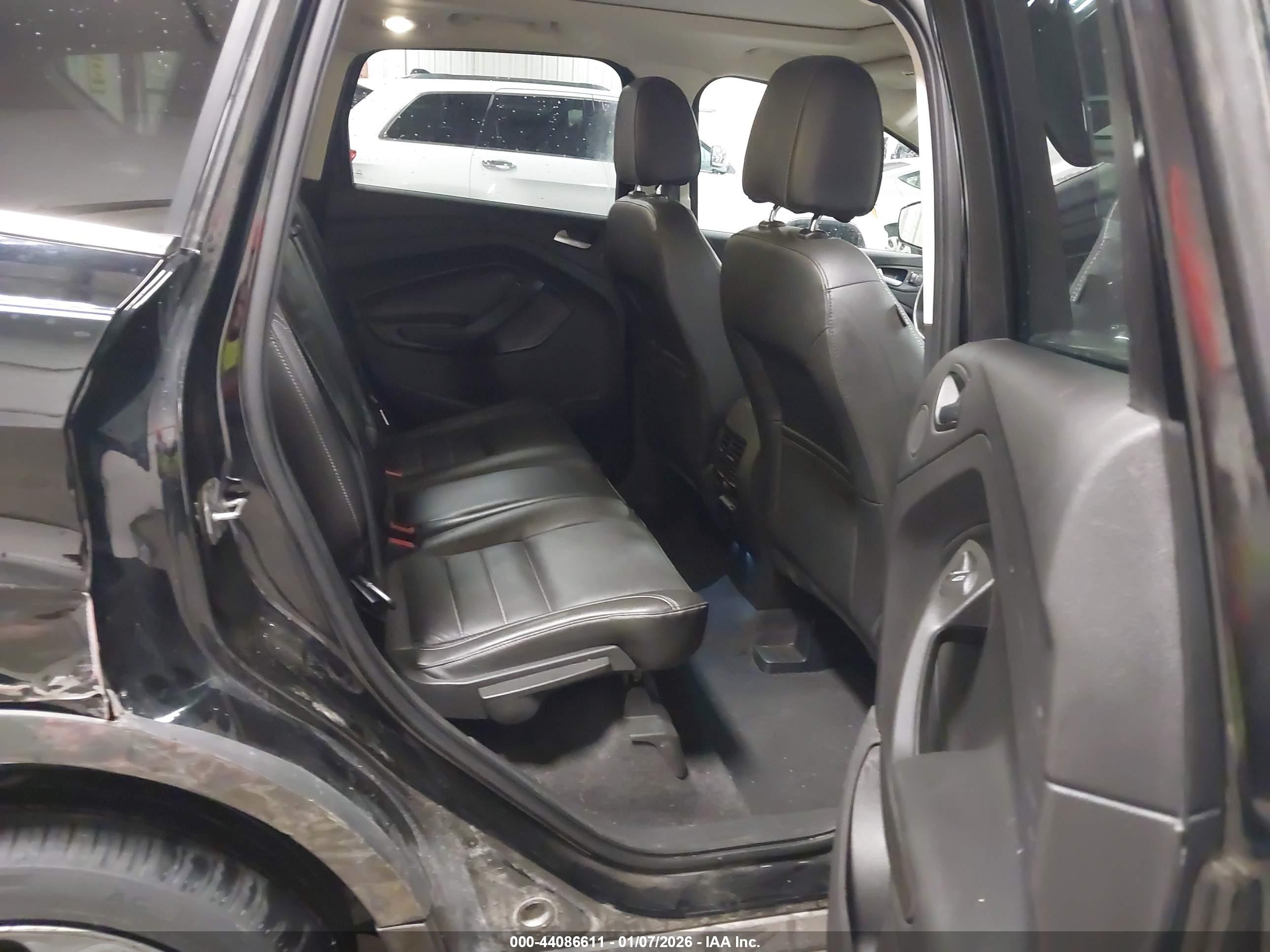 FORD ESCAPE image 8
