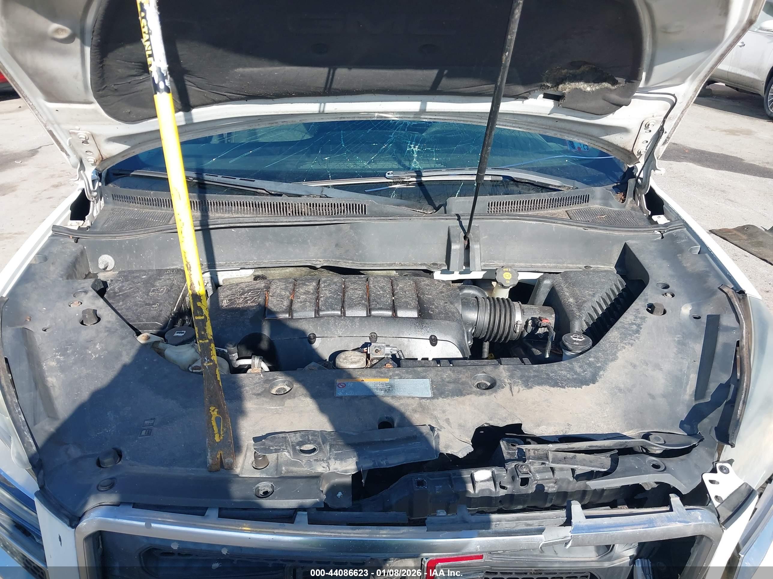 GMC ACADIA image 10