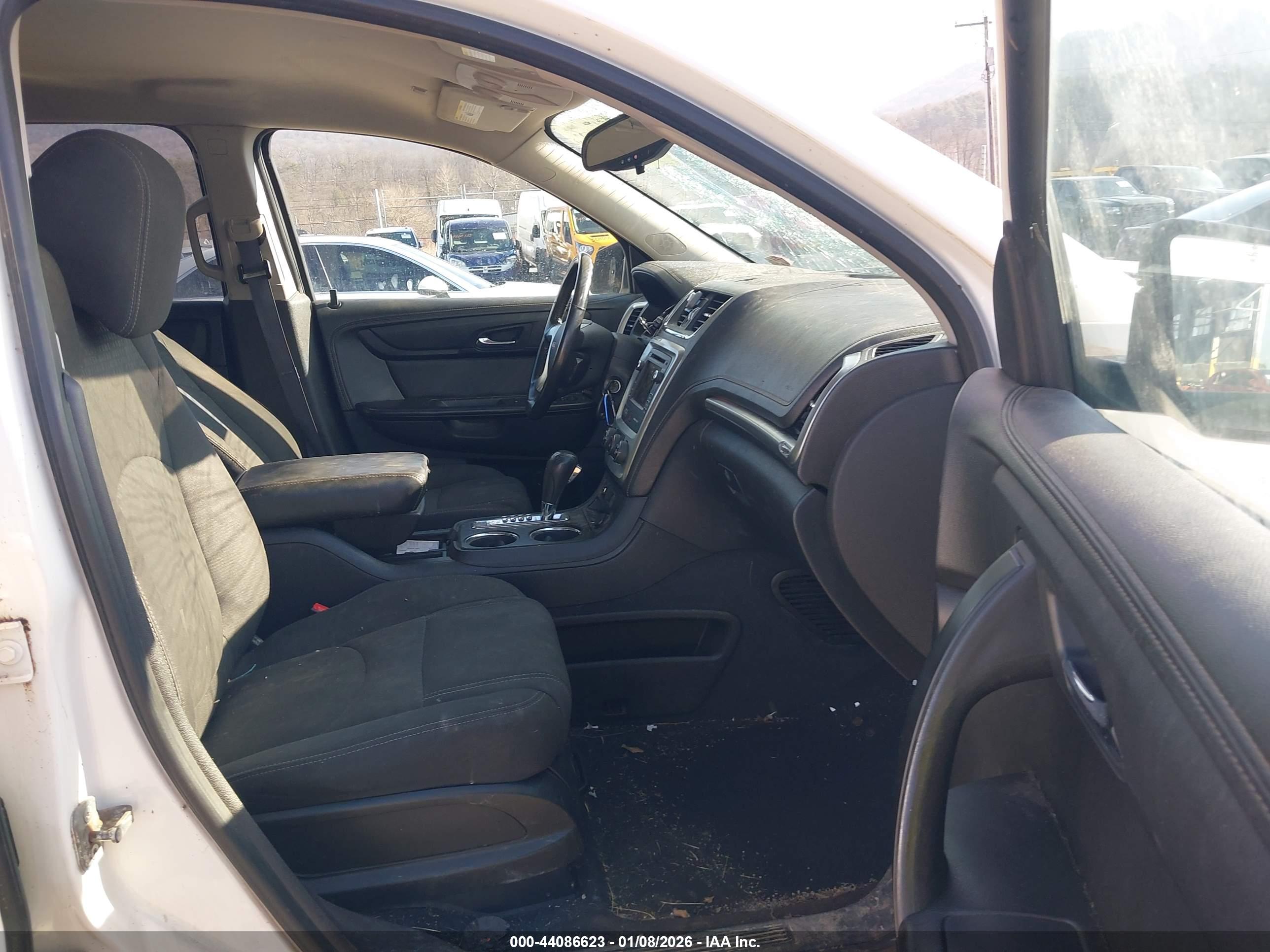 GMC ACADIA image 5