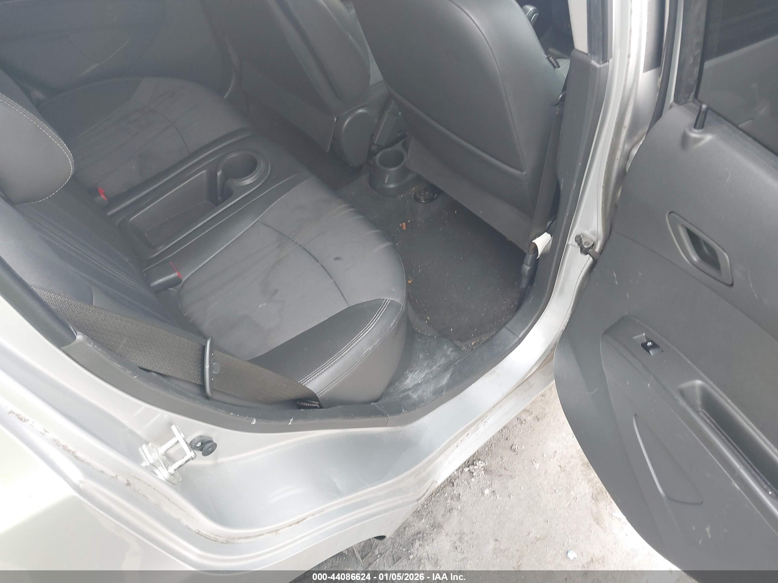 CHEVROLET SPARK image 8