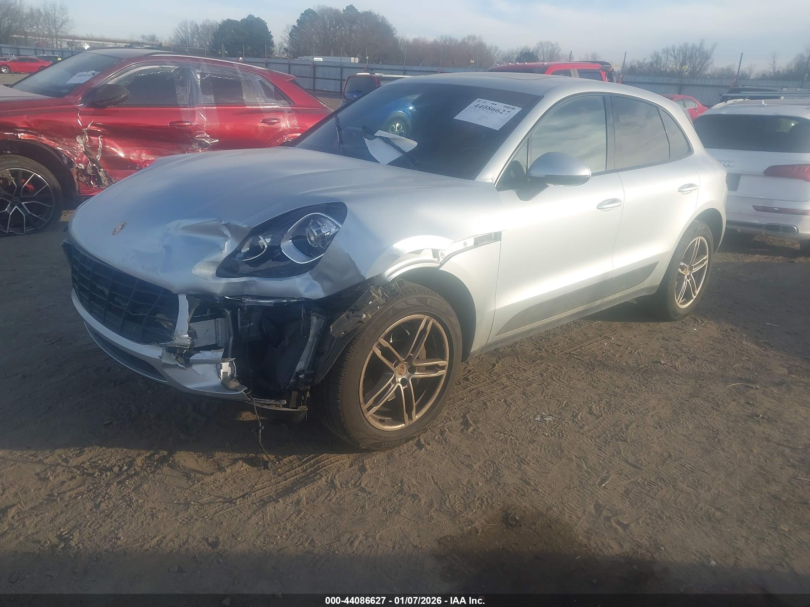 PORSCHE MACAN image 2