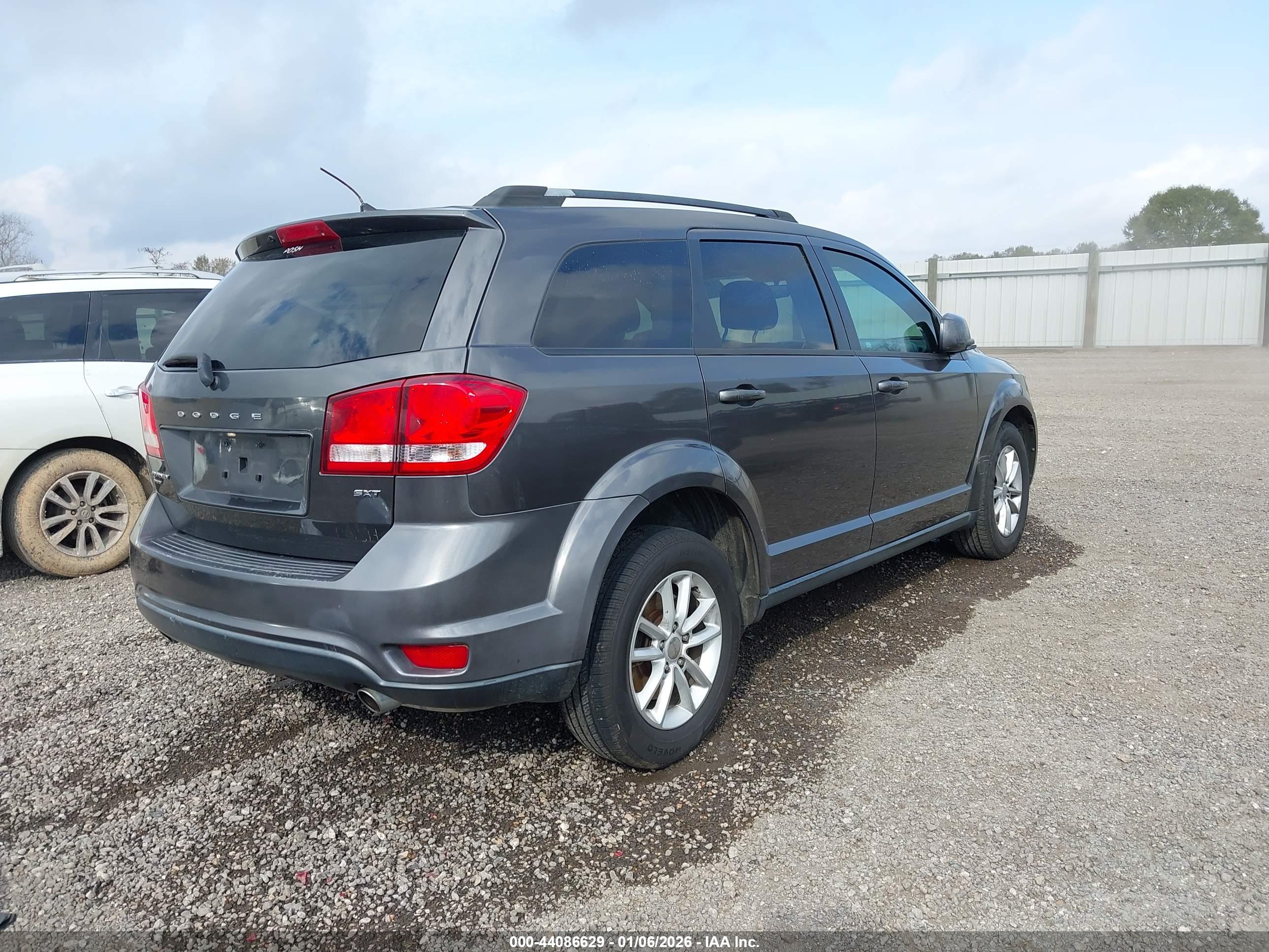 DODGE JOURNEY image 4