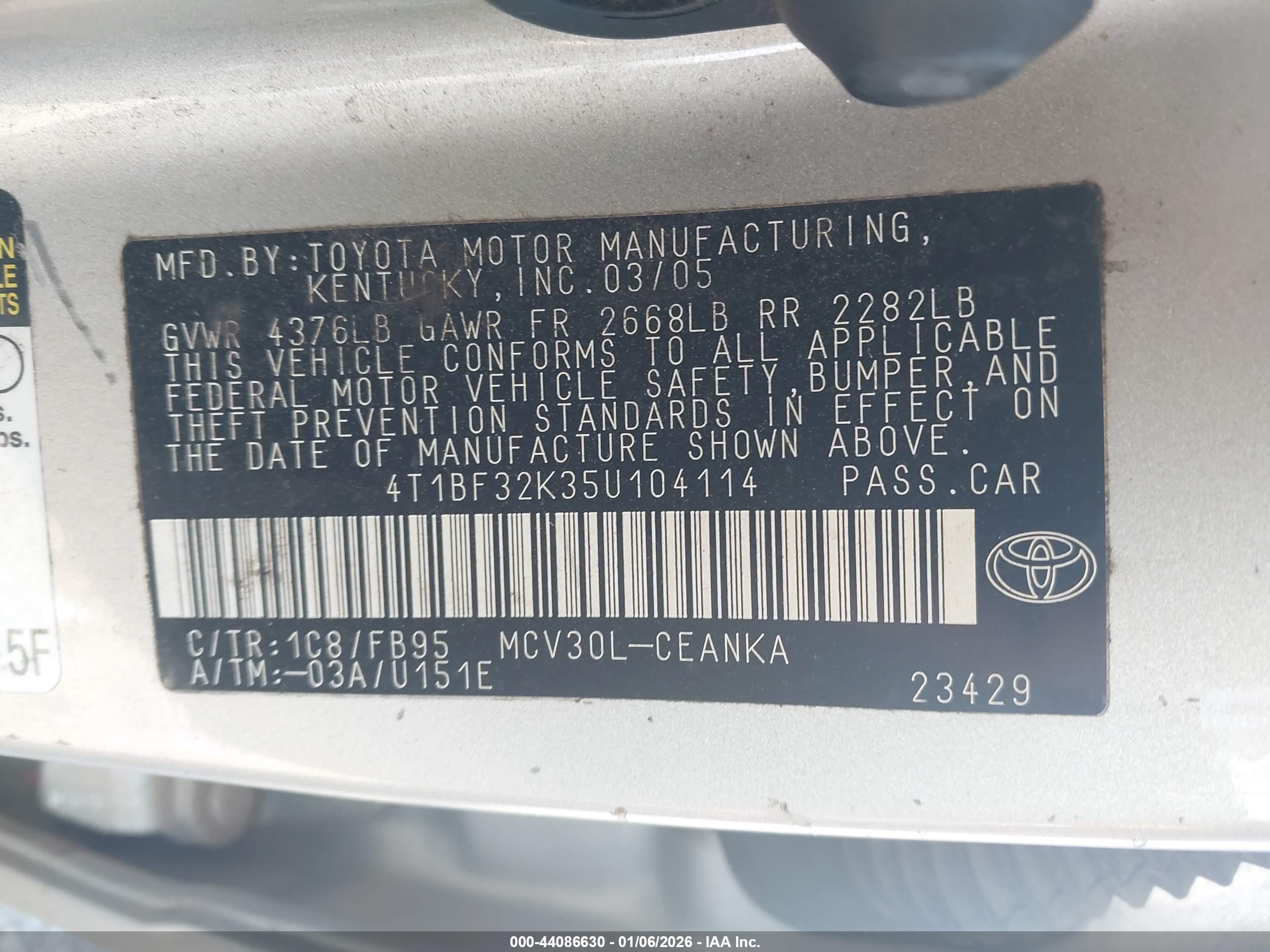 TOYOTA CAMRY image 9