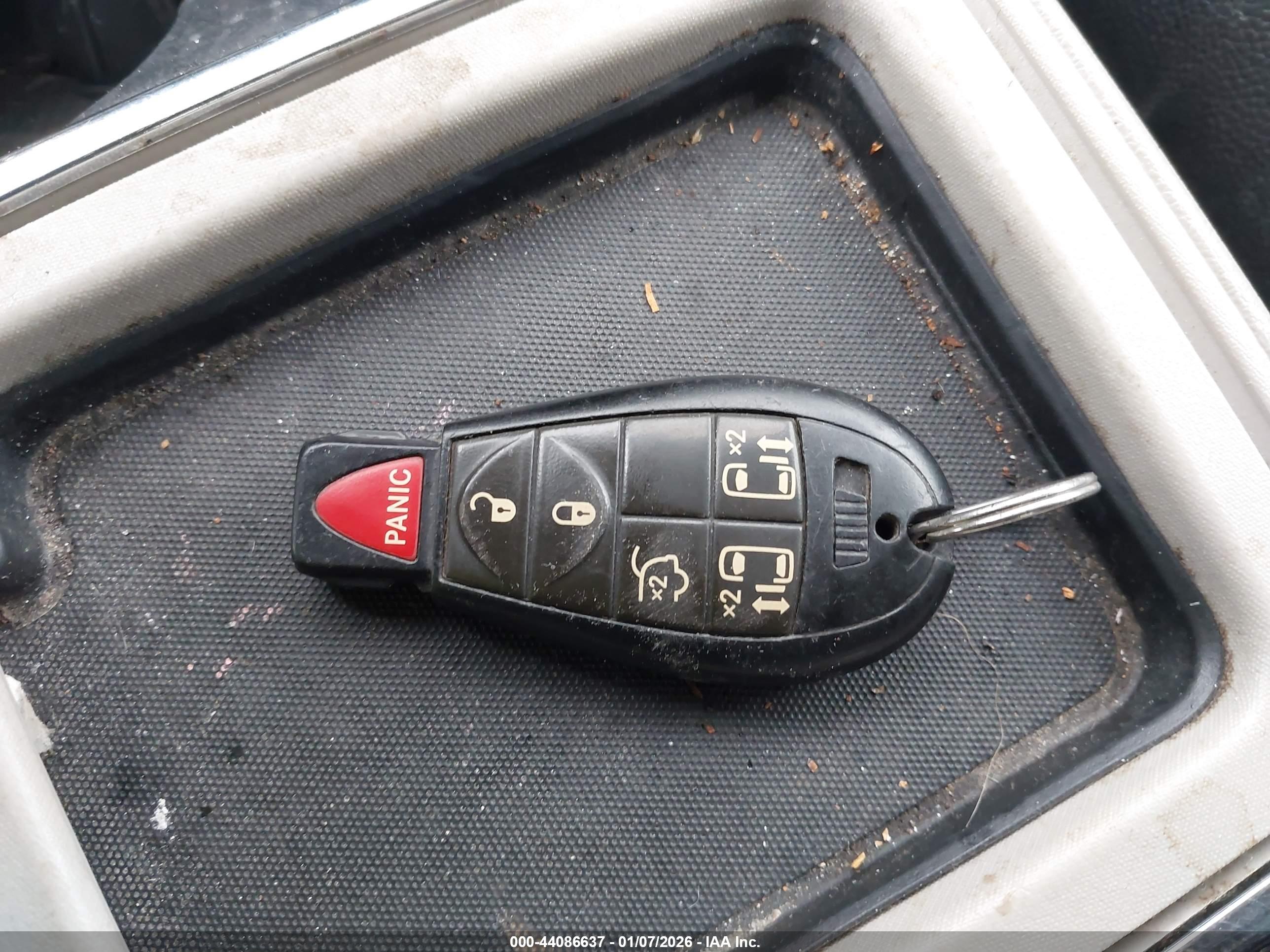 CHRYSLER TOWN image 11