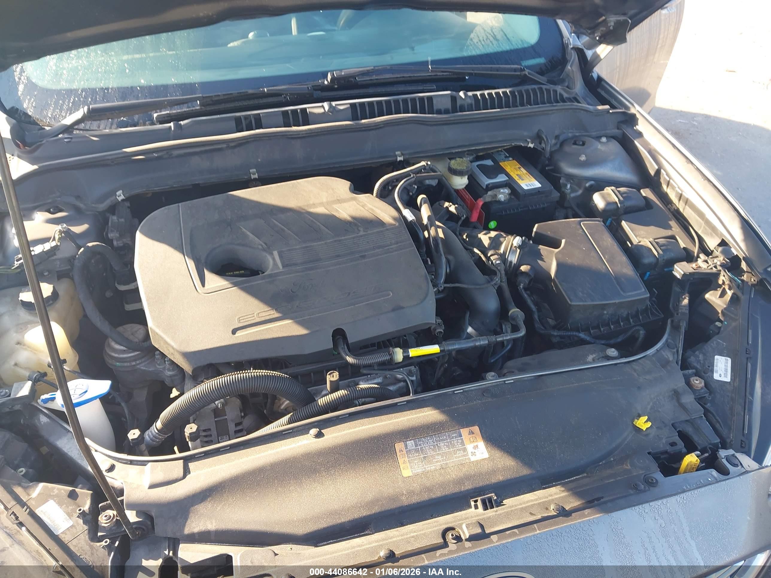 FORD FUSION image 10