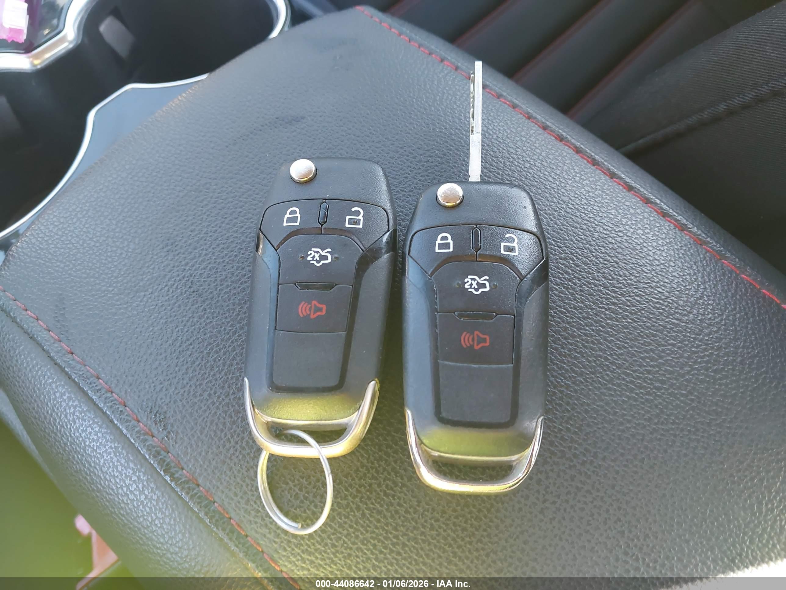 FORD FUSION image 11