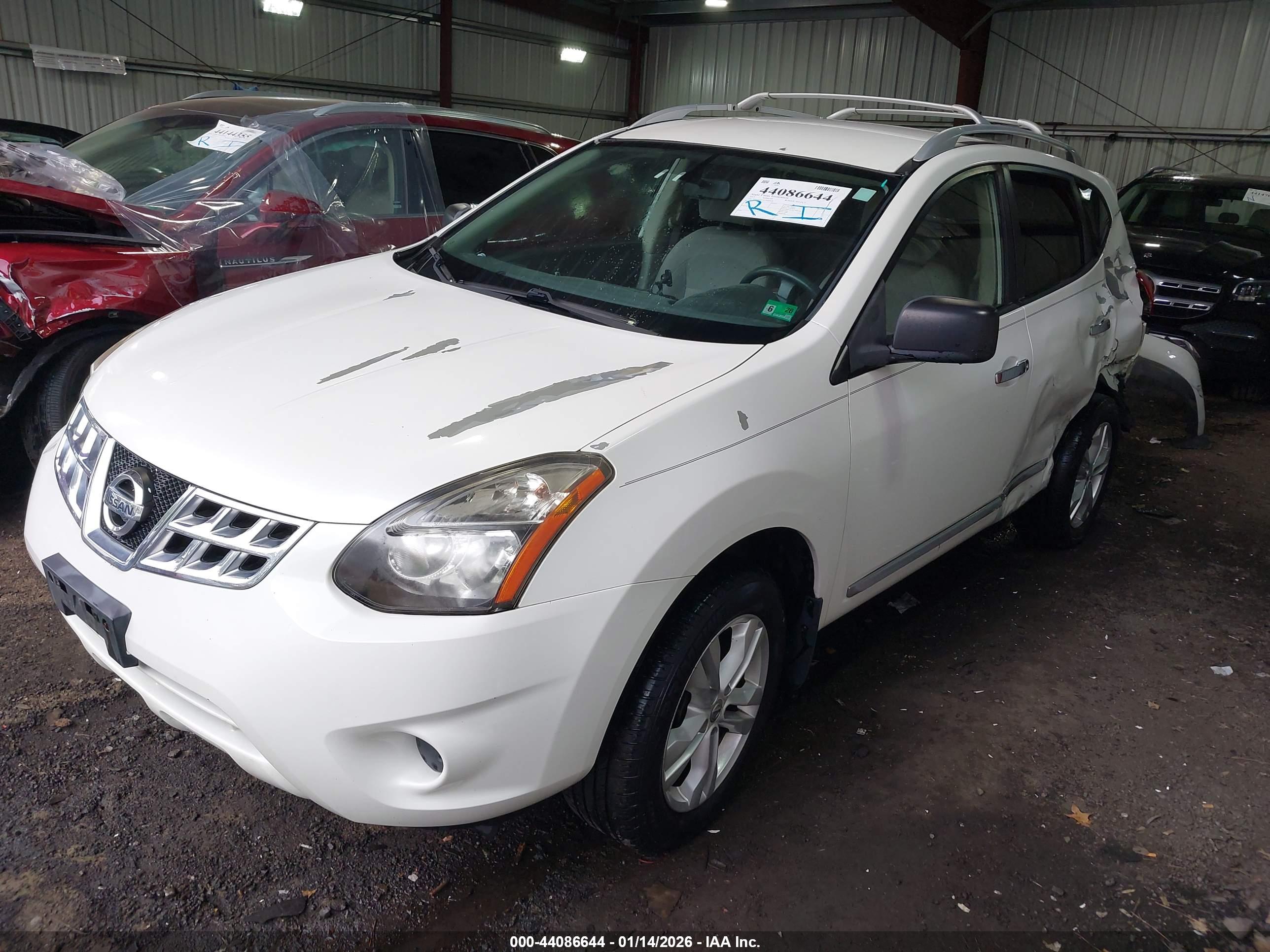 NISSAN ROGUE image 2