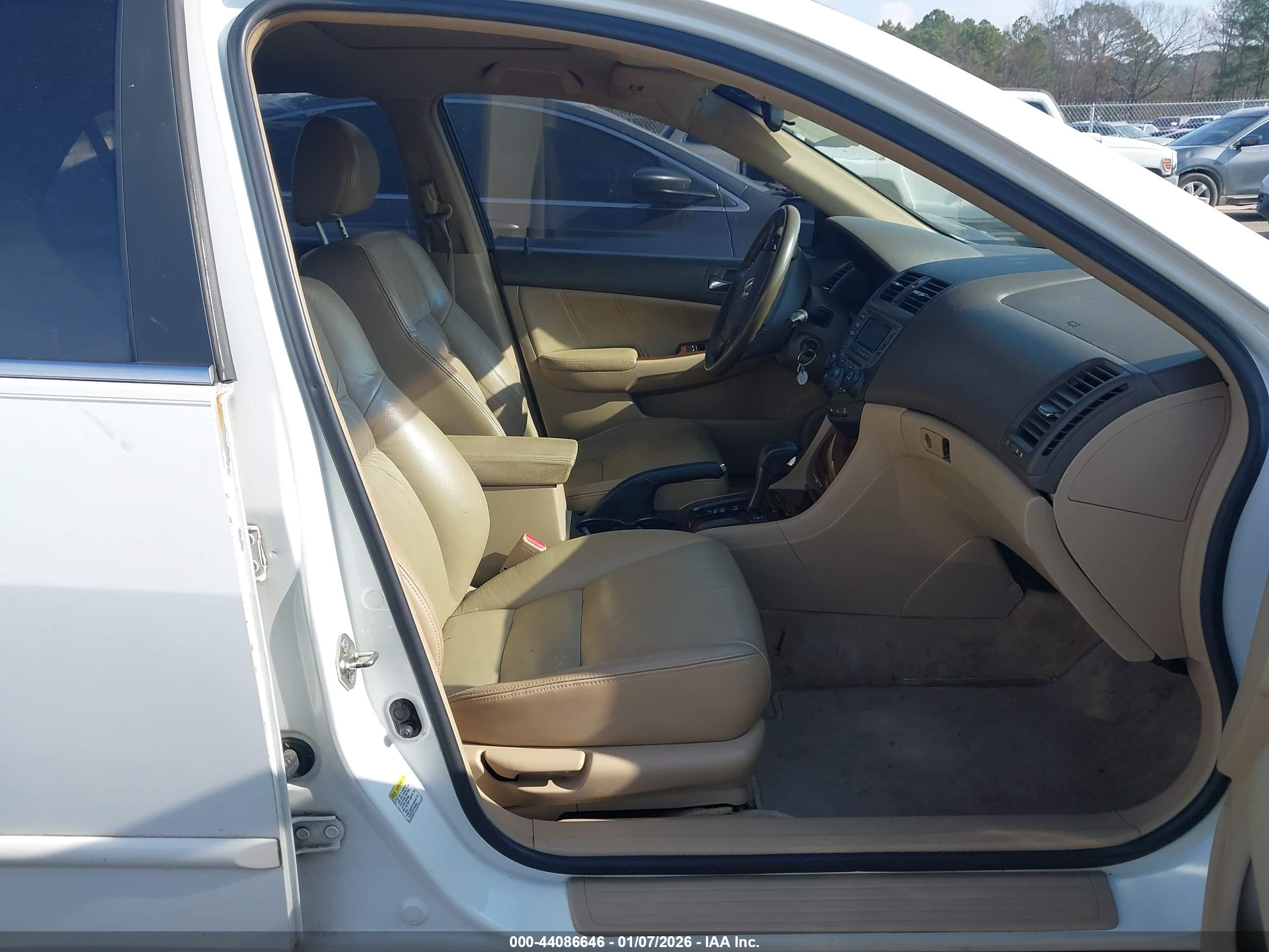 HONDA ACCORD image 5