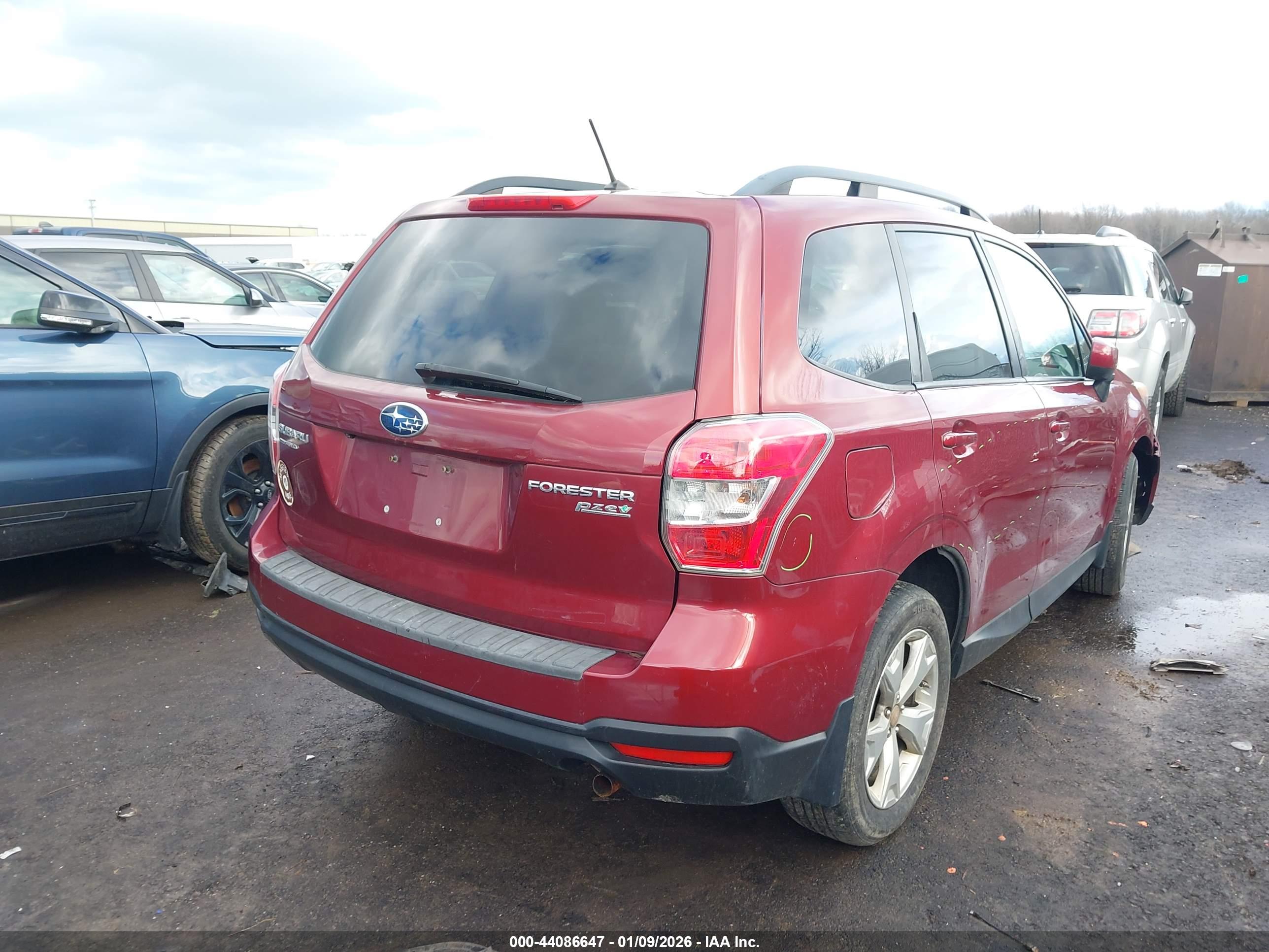 SUBARU FORESTER image 4