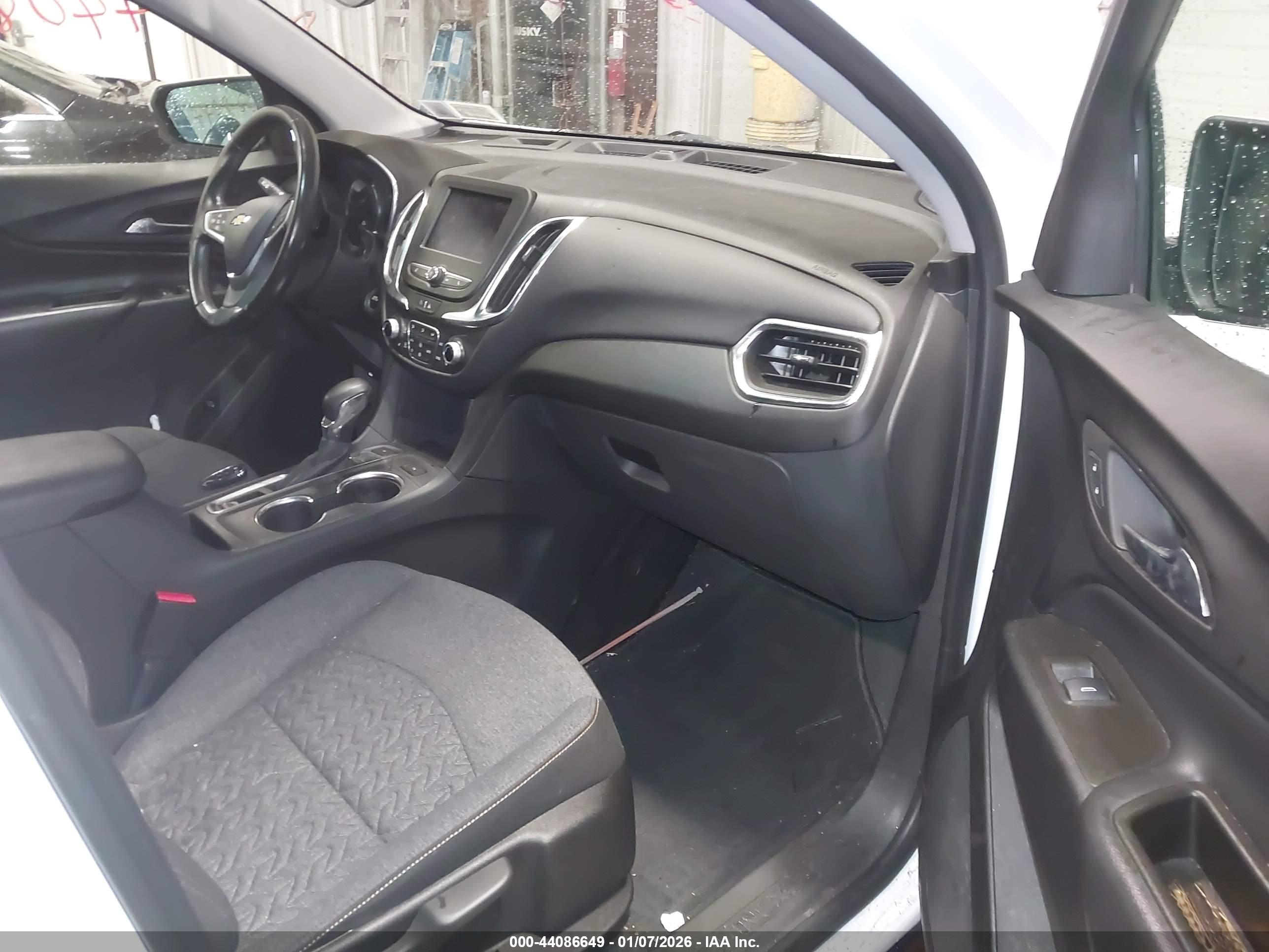 CHEVROLET EQUINOX image 5