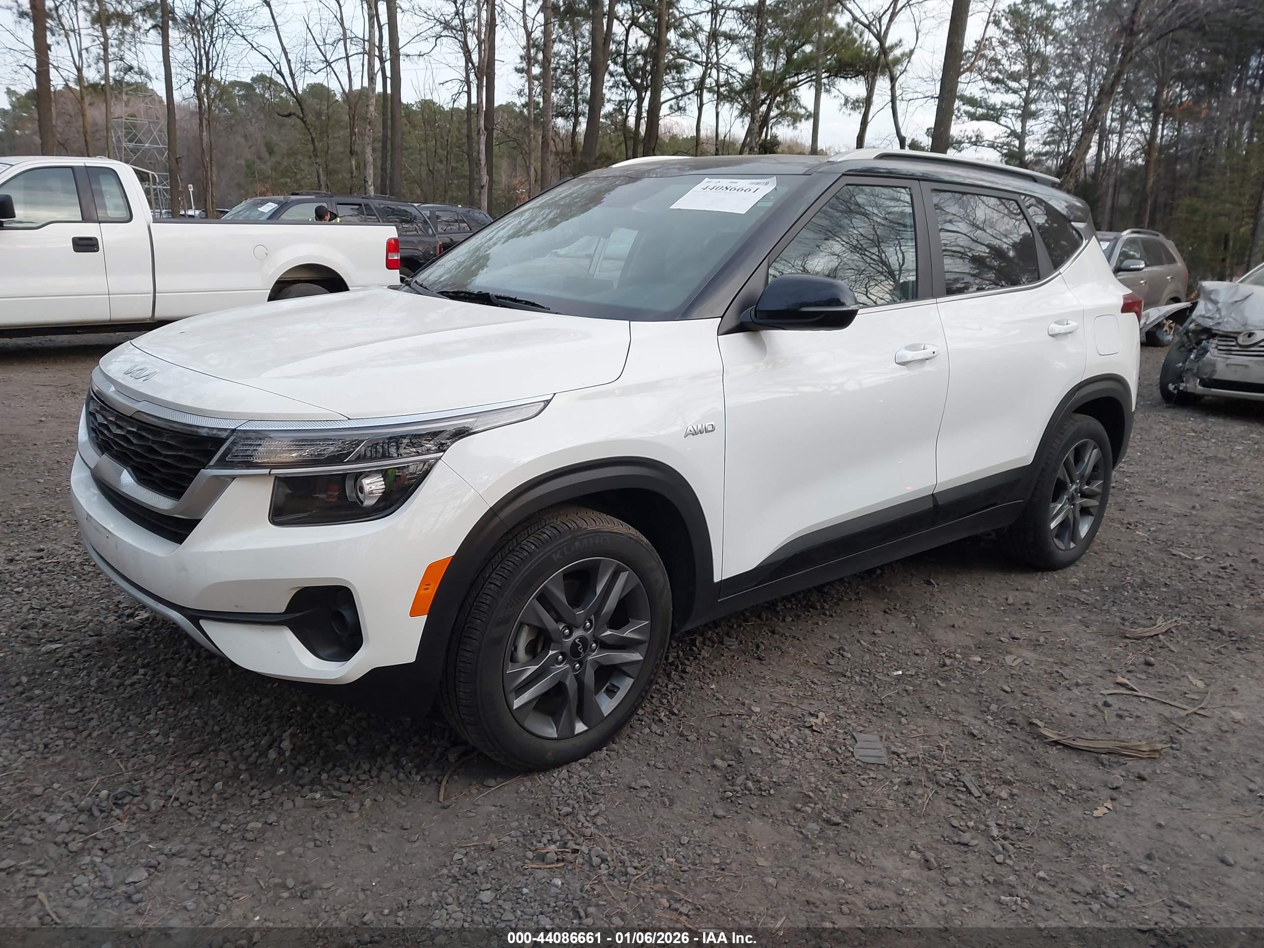 KIA SELTOS image 2