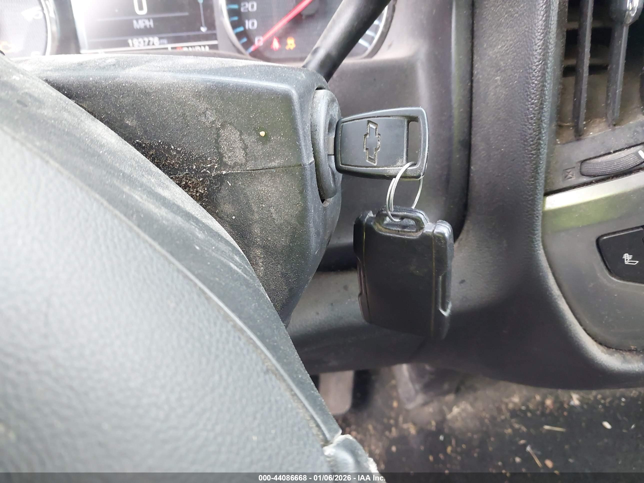 CHEVROLET SILVERADO image 11