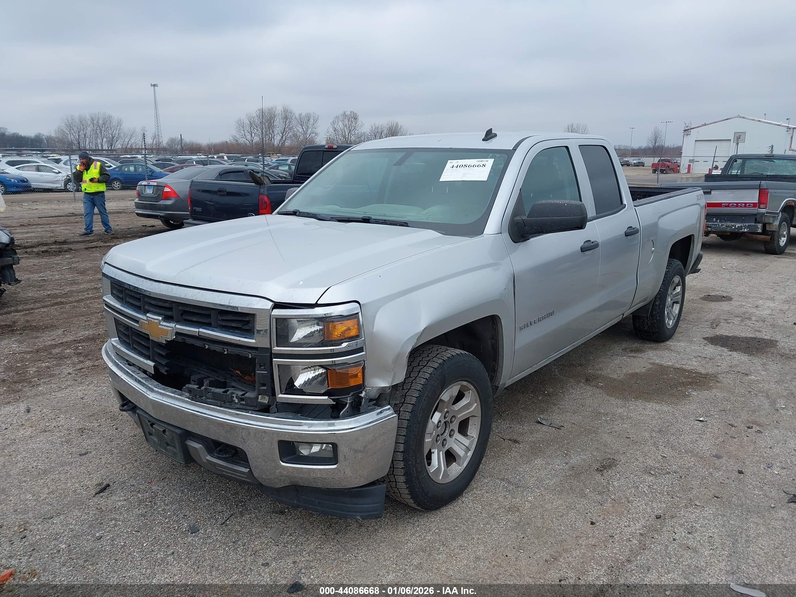 CHEVROLET SILVERADO image 2