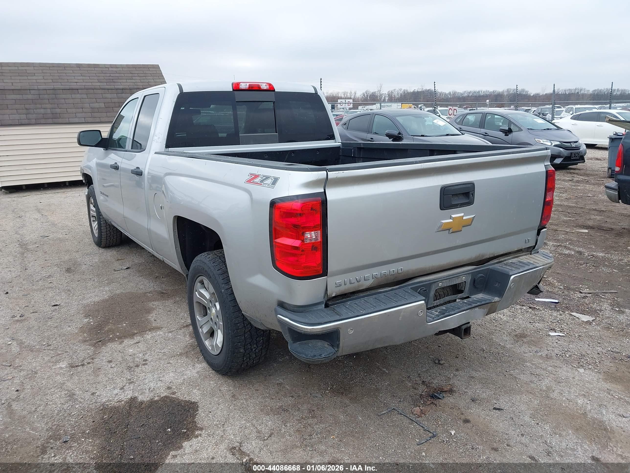 CHEVROLET SILVERADO image 3