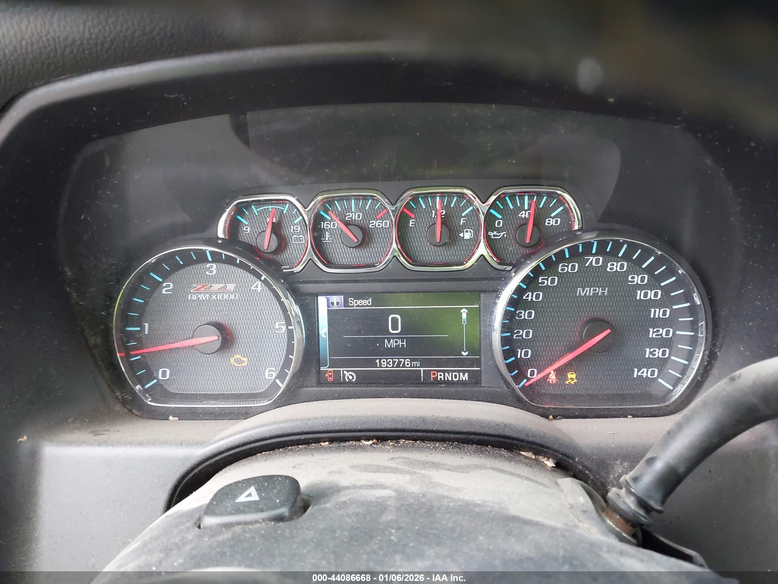 CHEVROLET SILVERADO image 7