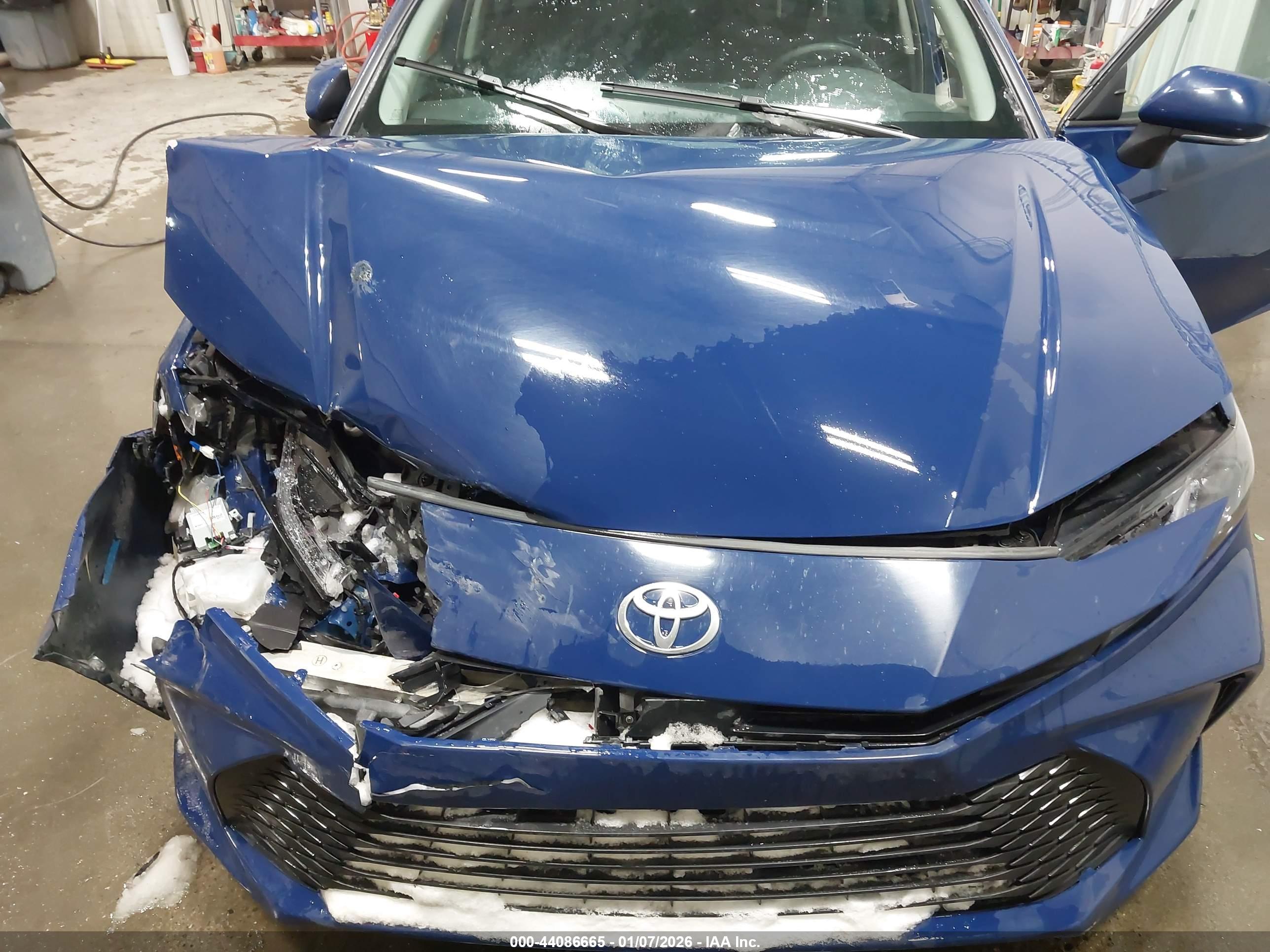 TOYOTA CAMRY image 10