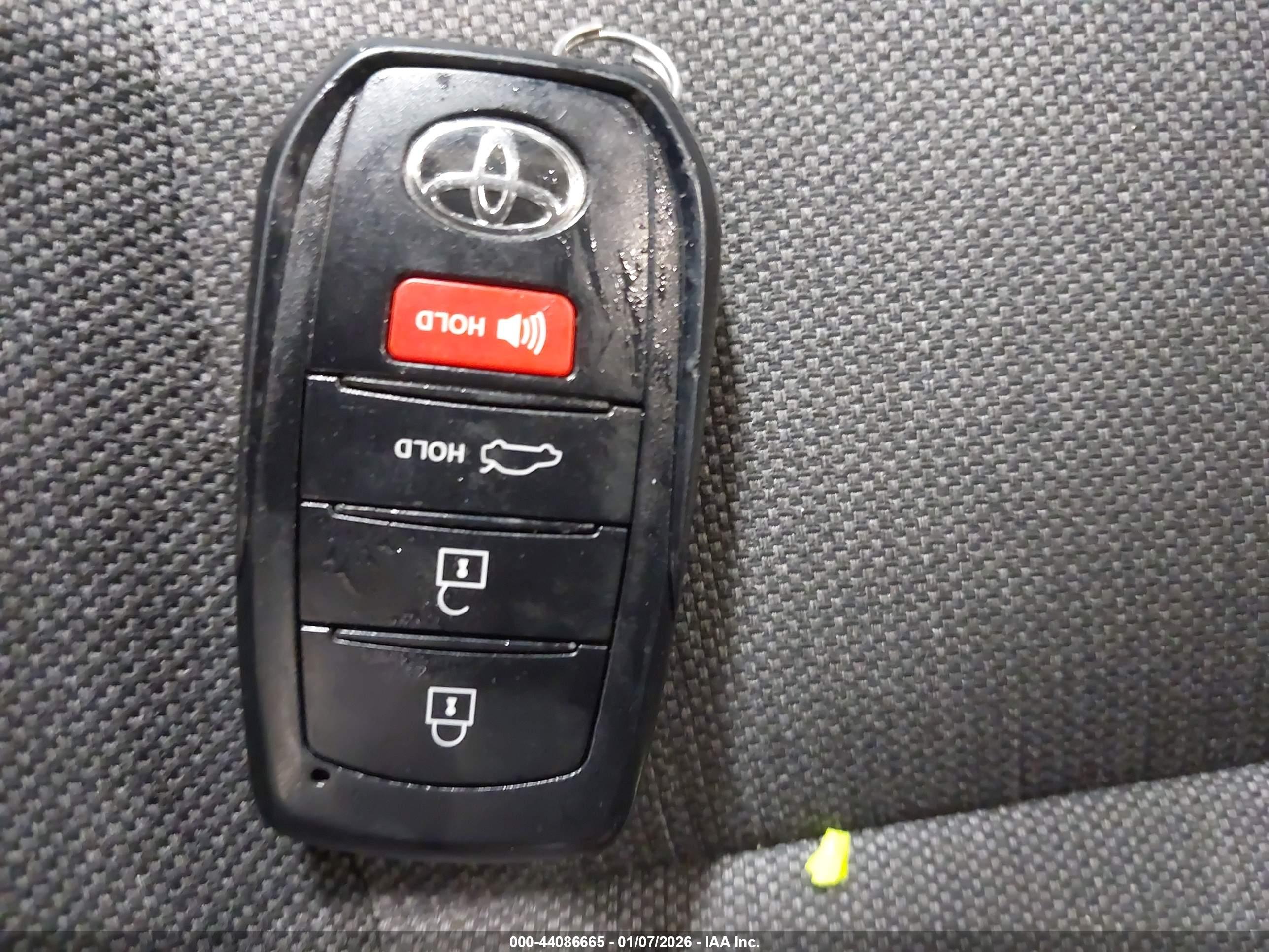 TOYOTA CAMRY image 11