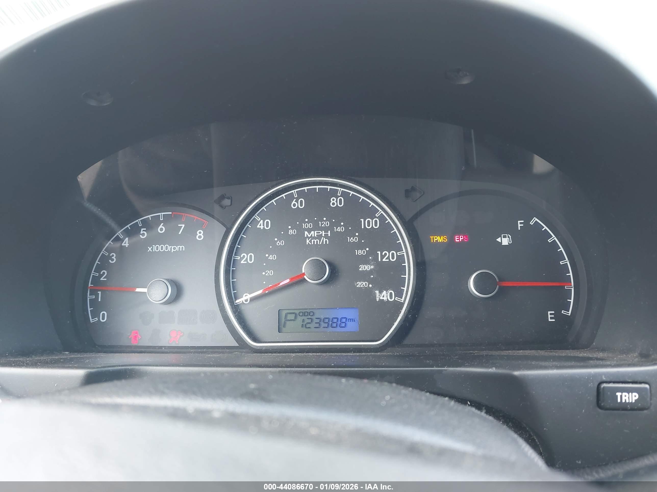 HYUNDAI ELANTRA image 7